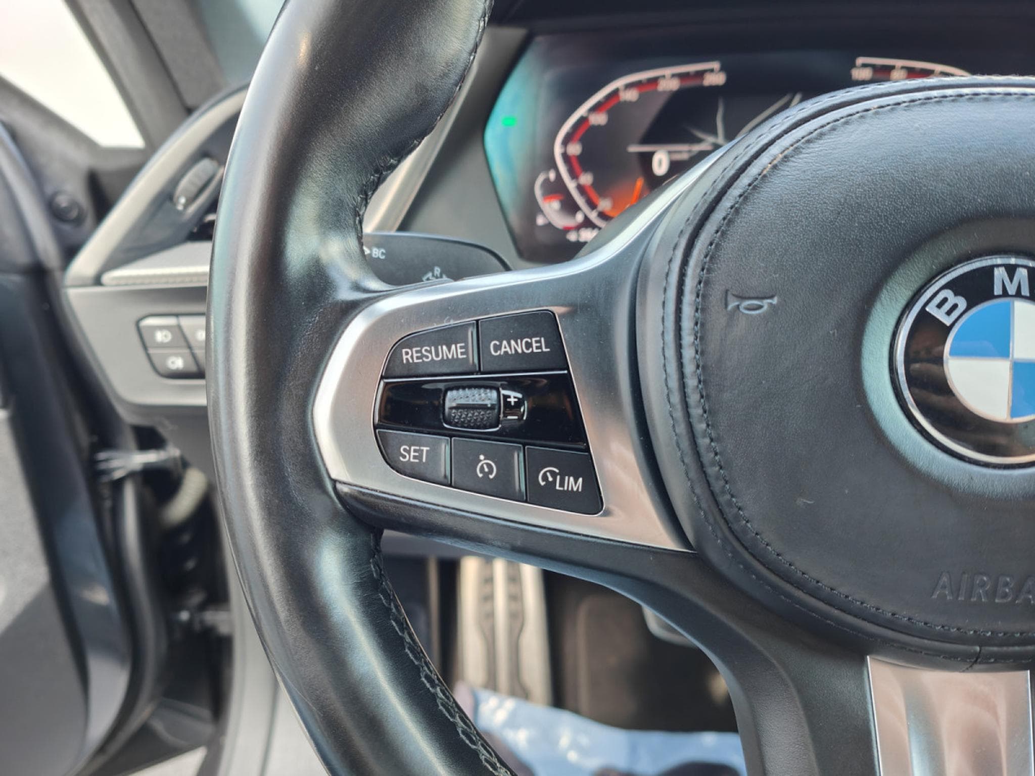 BMW 218 218iA PACK M GPS CUIR CARPLAY BLUETOOTH PHARES LED (2021) - Photo 20