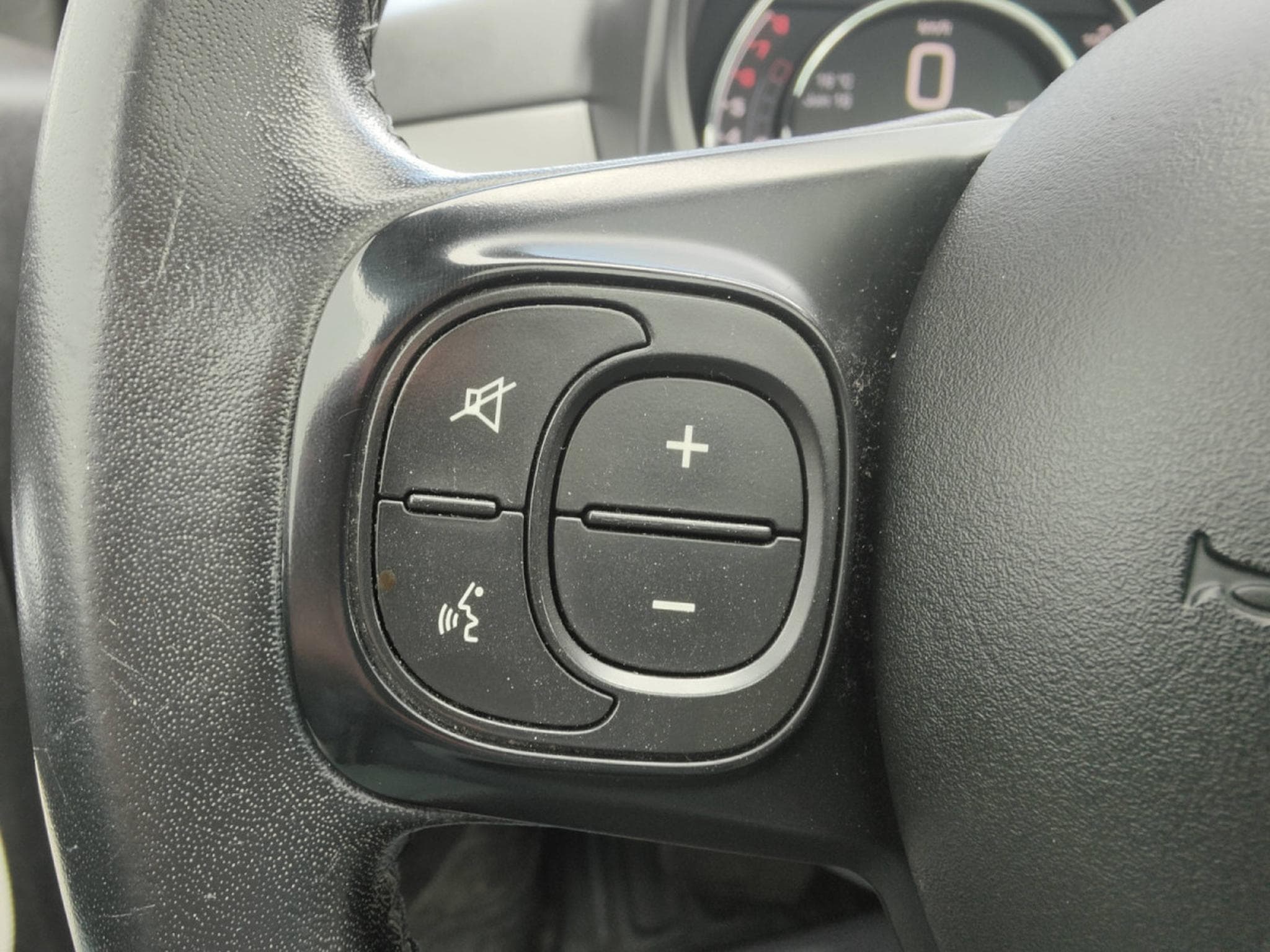 Fiat 500 1.2 Multijet GPS CLIM TOIT PANO CRUISE BLUETOOTH (2017) - Photo 15