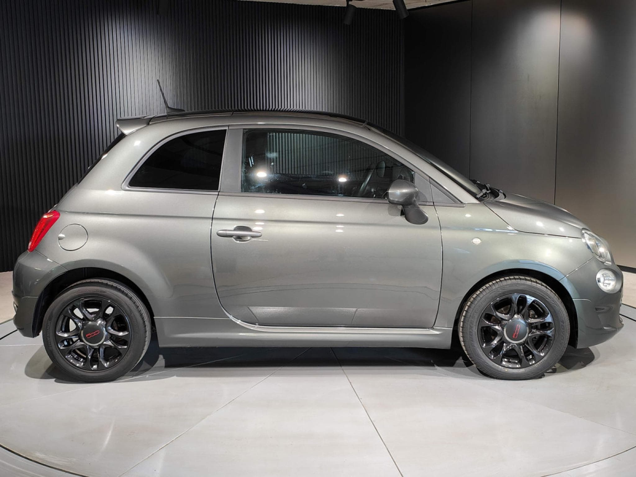 Fiat 500 1.2 Multijet GPS CLIM TOIT PANO CRUISE BLUETOOTH (2017) - Photo 2