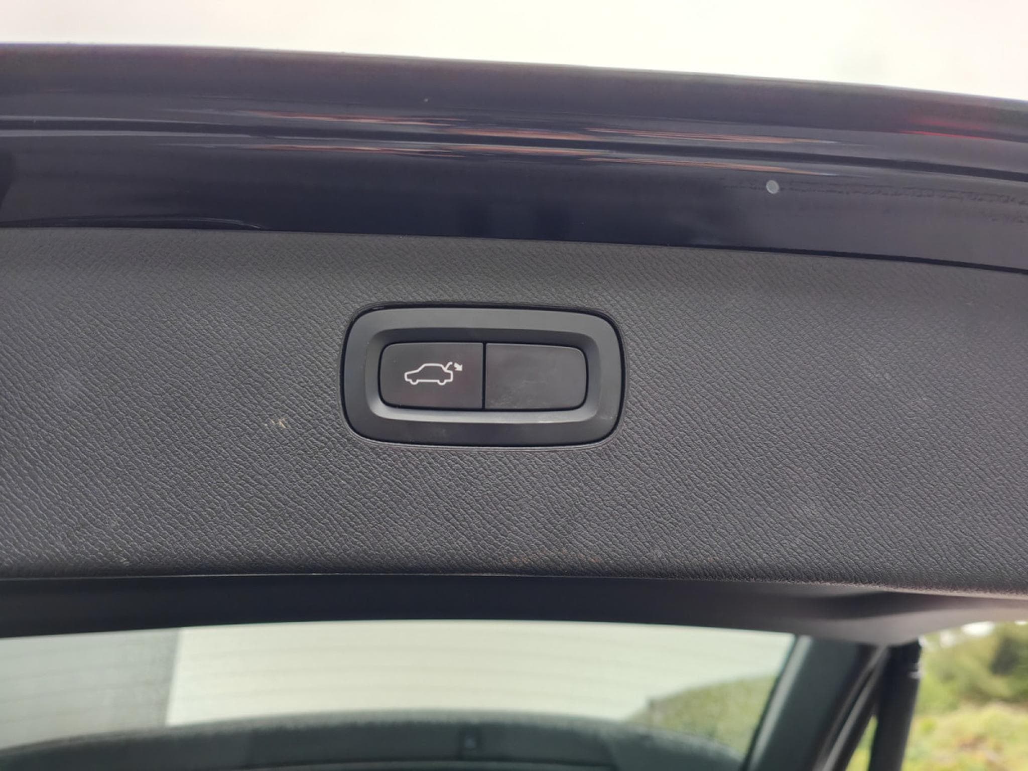 Volvo XC90 B5 AWD R-DESIGN 7 PLACES TOIT OUVRANT CARPLAY CAMERA (2019) - Photo 10