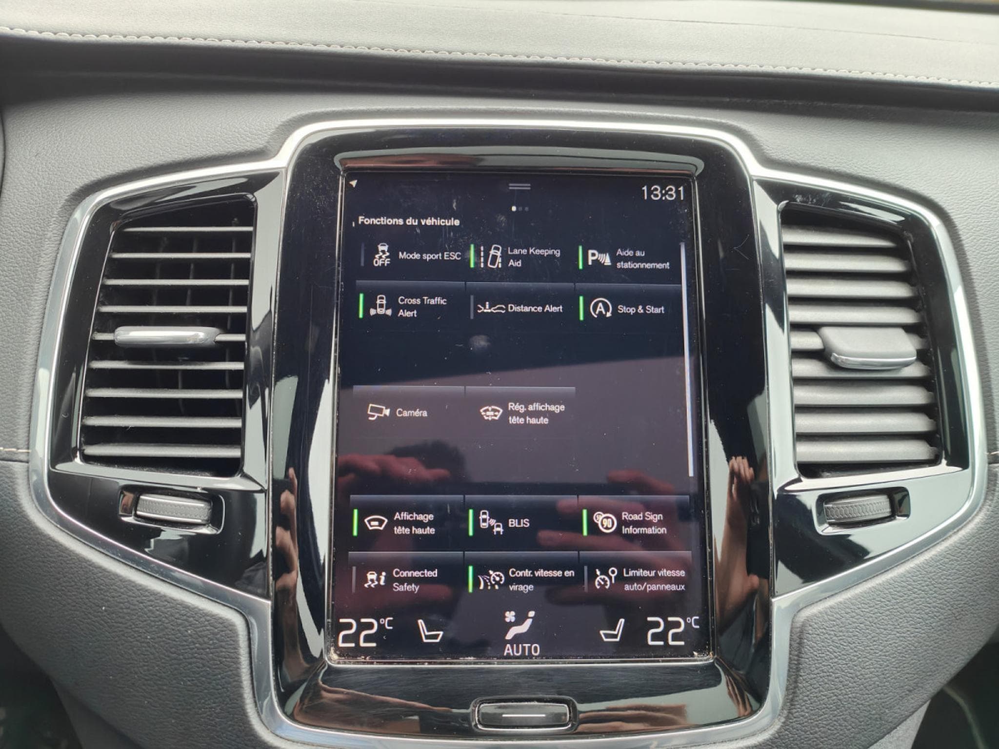 Volvo XC90 B5 AWD R-DESIGN 7 PLACES TOIT OUVRANT CARPLAY CAMERA (2019) - Photo 19