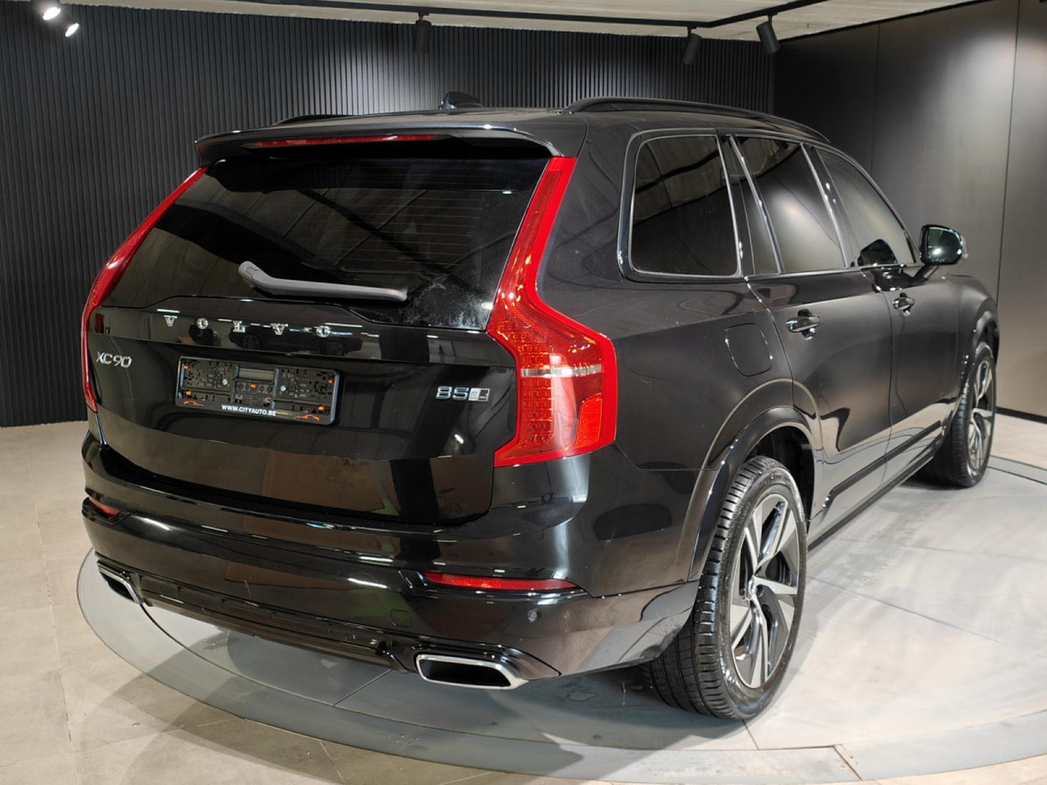 Volvo XC90 B5 AWD R-DESIGN 7 PLACES TOIT OUVRANT CARPLAY CAMERA (2019) - Photo 3
