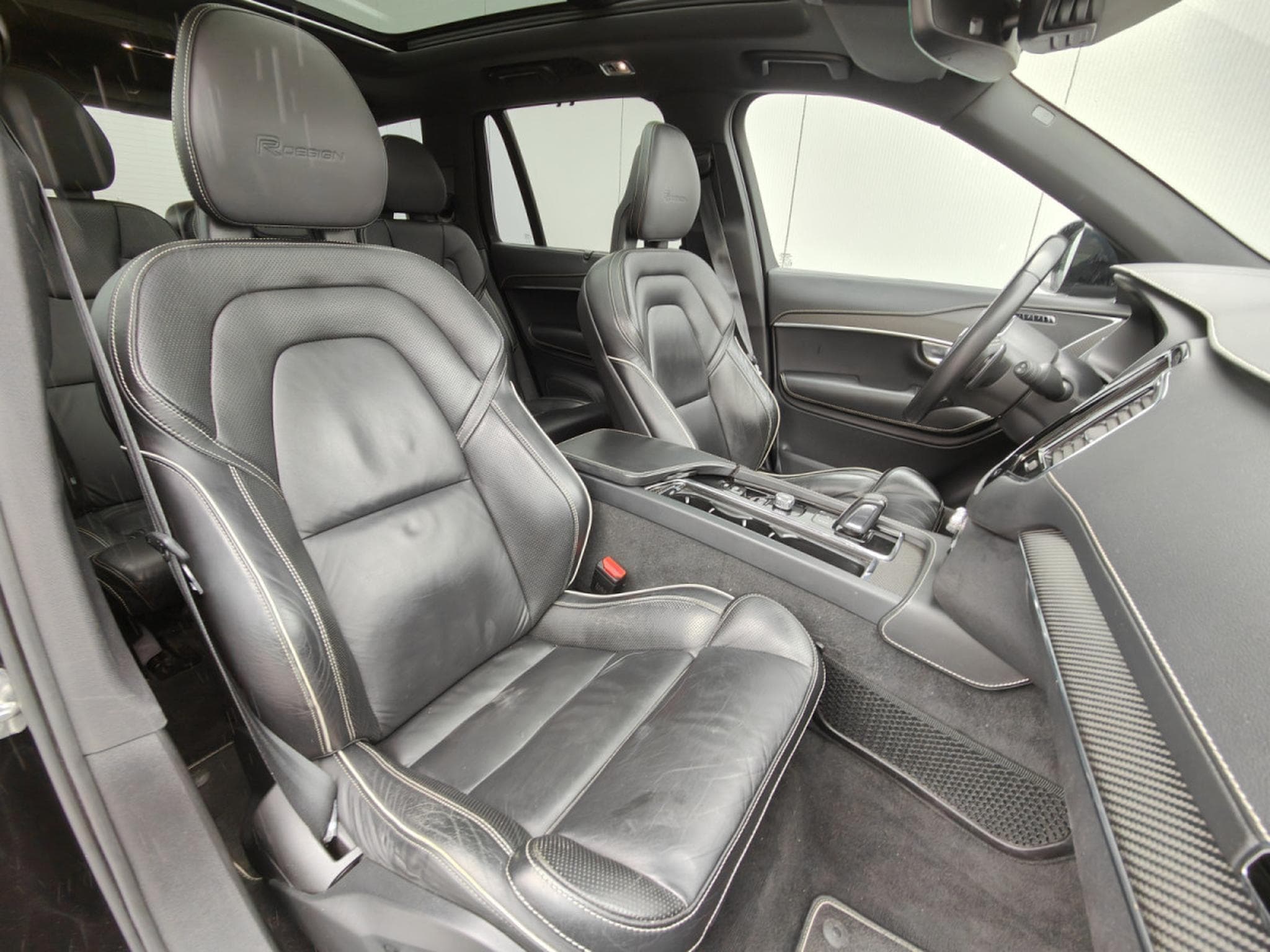 Volvo XC90 B5 AWD R-DESIGN 7 PLACES TOIT OUVRANT CARPLAY CAMERA (2019) - Photo 7