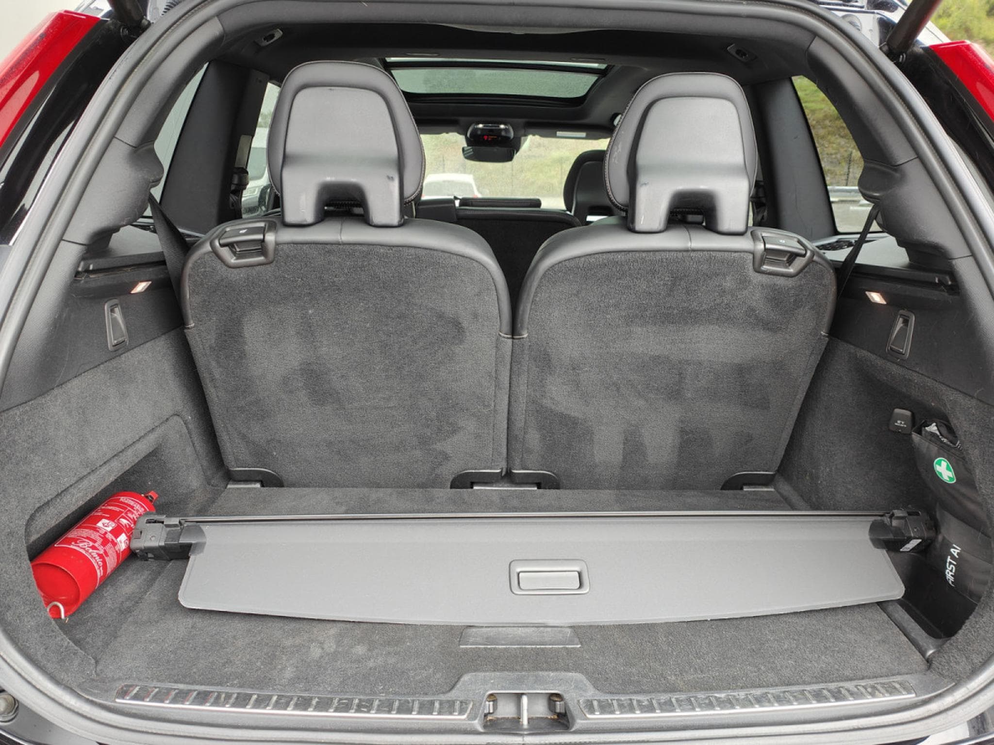 Volvo XC90 B5 AWD R-DESIGN 7 PLACES TOIT OUVRANT CARPLAY CAMERA (2019) - Photo 9