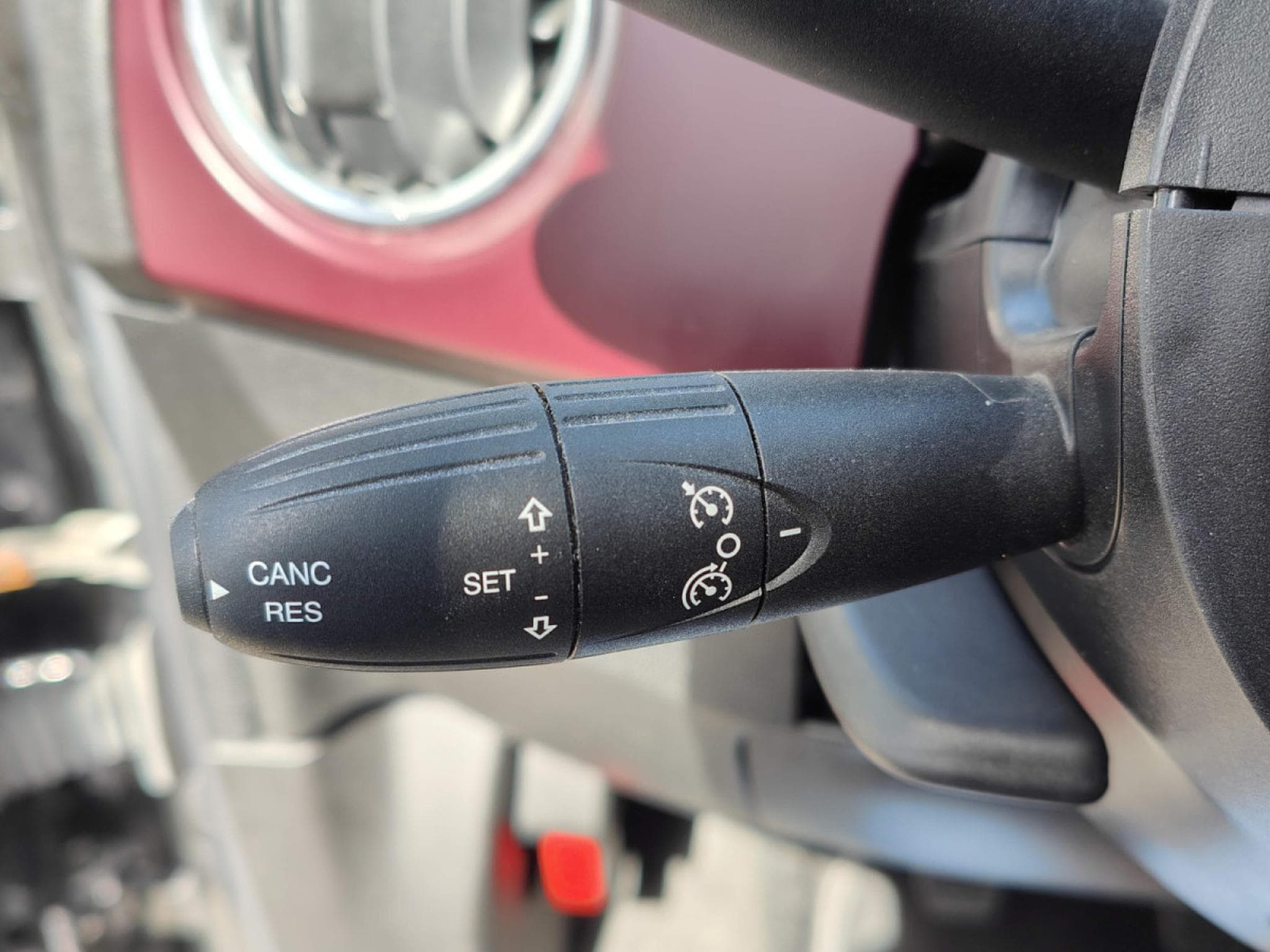 Fiat 500 1.2 MULTIJET CARPLAY GPS SIEGES CHAUFFANTS TOIT PANO CRUISE (2019) - Photo 13