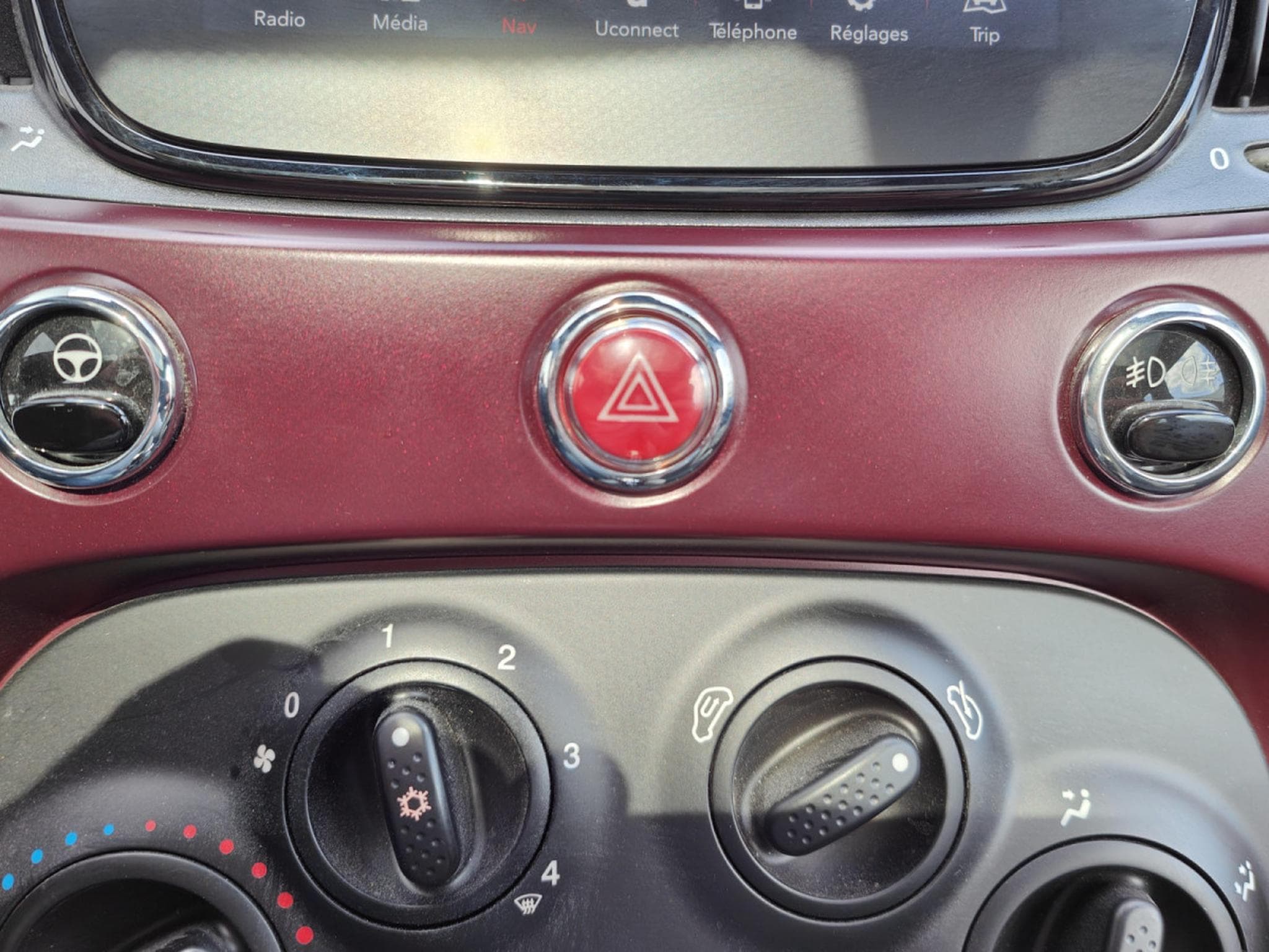 Fiat 500 1.2 MULTIJET CARPLAY GPS SIEGES CHAUFFANTS TOIT PANO CRUISE (2019) - Photo 20