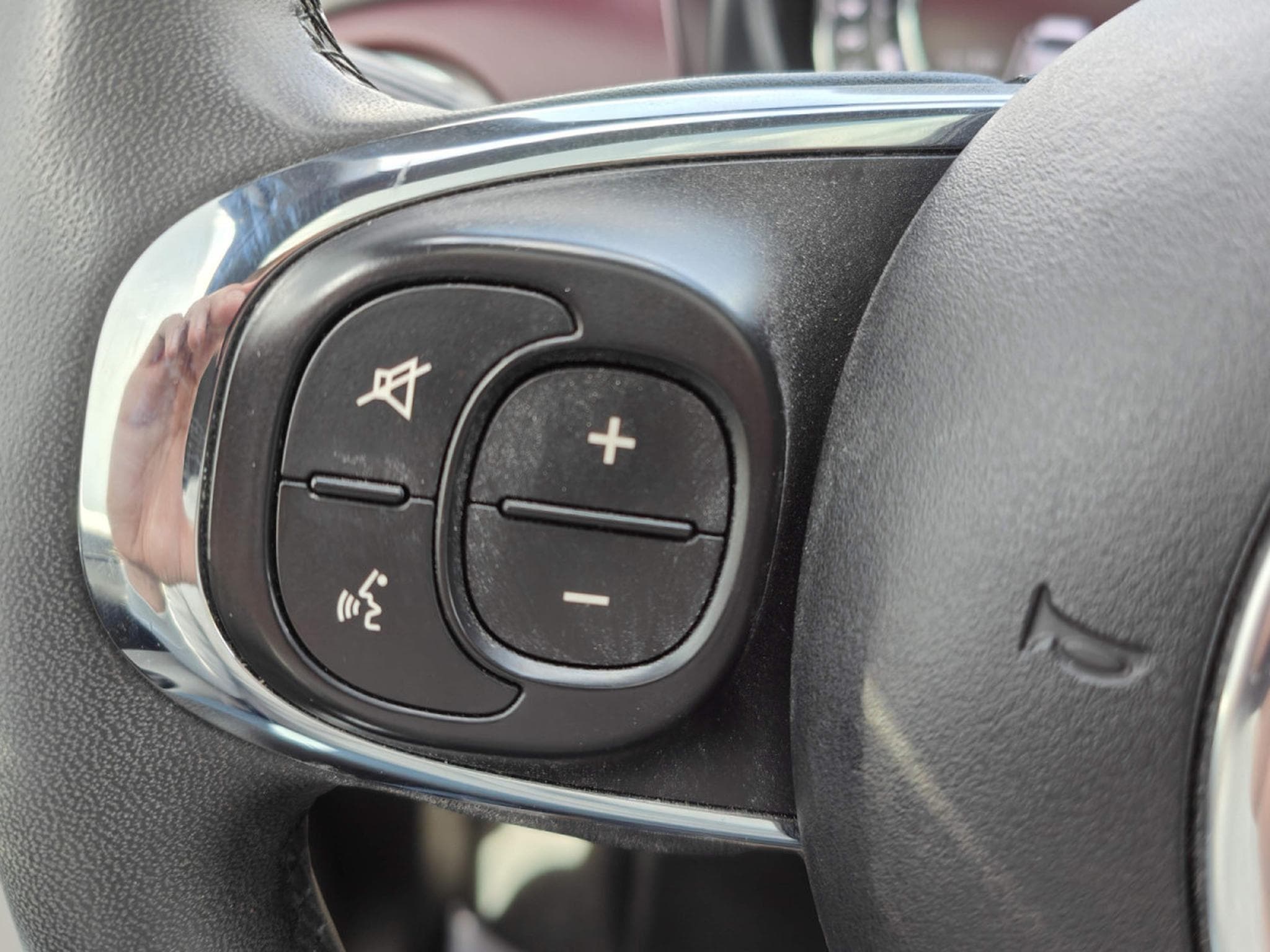 Fiat 500 1.2 MULTIJET CARPLAY GPS SIEGES CHAUFFANTS TOIT PANO CRUISE (2019) - Photo 21