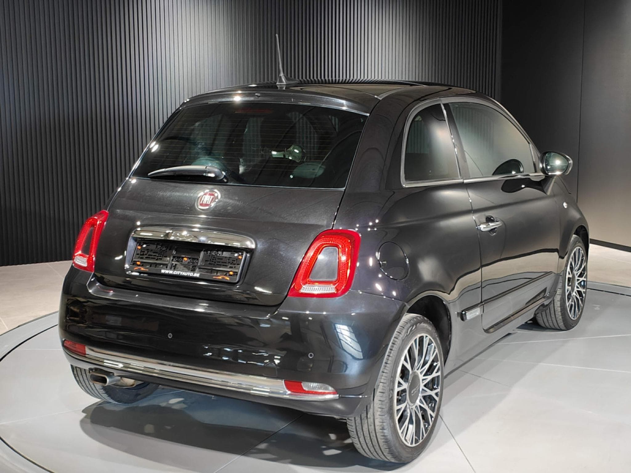 Fiat 500 1.2 MULTIJET CARPLAY GPS SIEGES CHAUFFANTS TOIT PANO CRUISE (2019) - Photo 3
