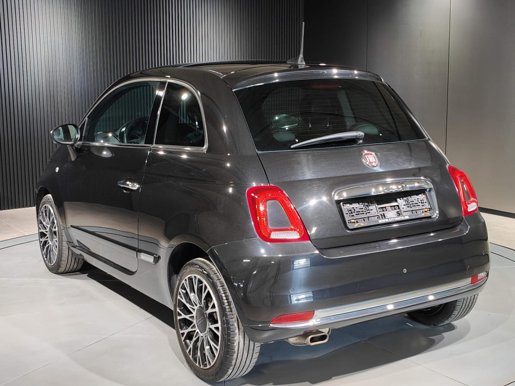 Fiat 500 1.2 MULTIJET CARPLAY GPS SIEGES CHAUFFANTS TOIT PANO CRUISE (2019) - Photo 4