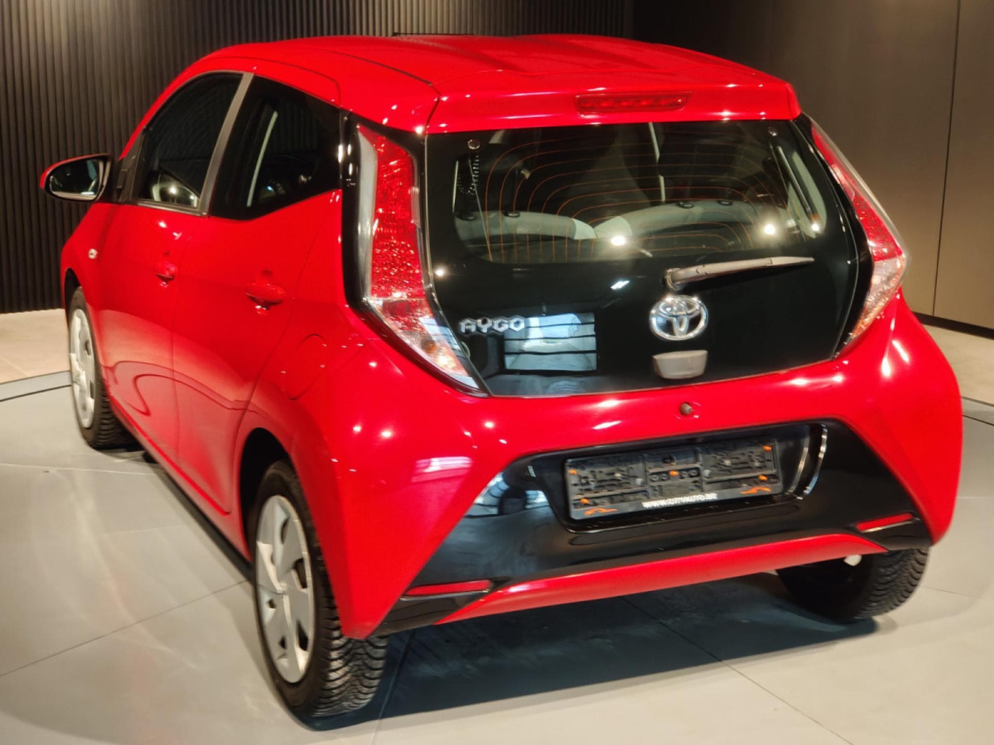 Toyota Aygo 1.0 VVT-i CLIMATISATION BLUETOOTH CAMERA (2018) - Photo 4