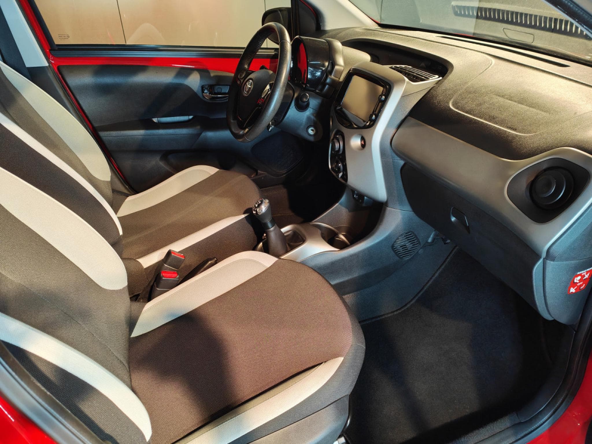 Toyota Aygo 1.0 VVT-i CLIMATISATION BLUETOOTH CAMERA (2018) - Photo 7