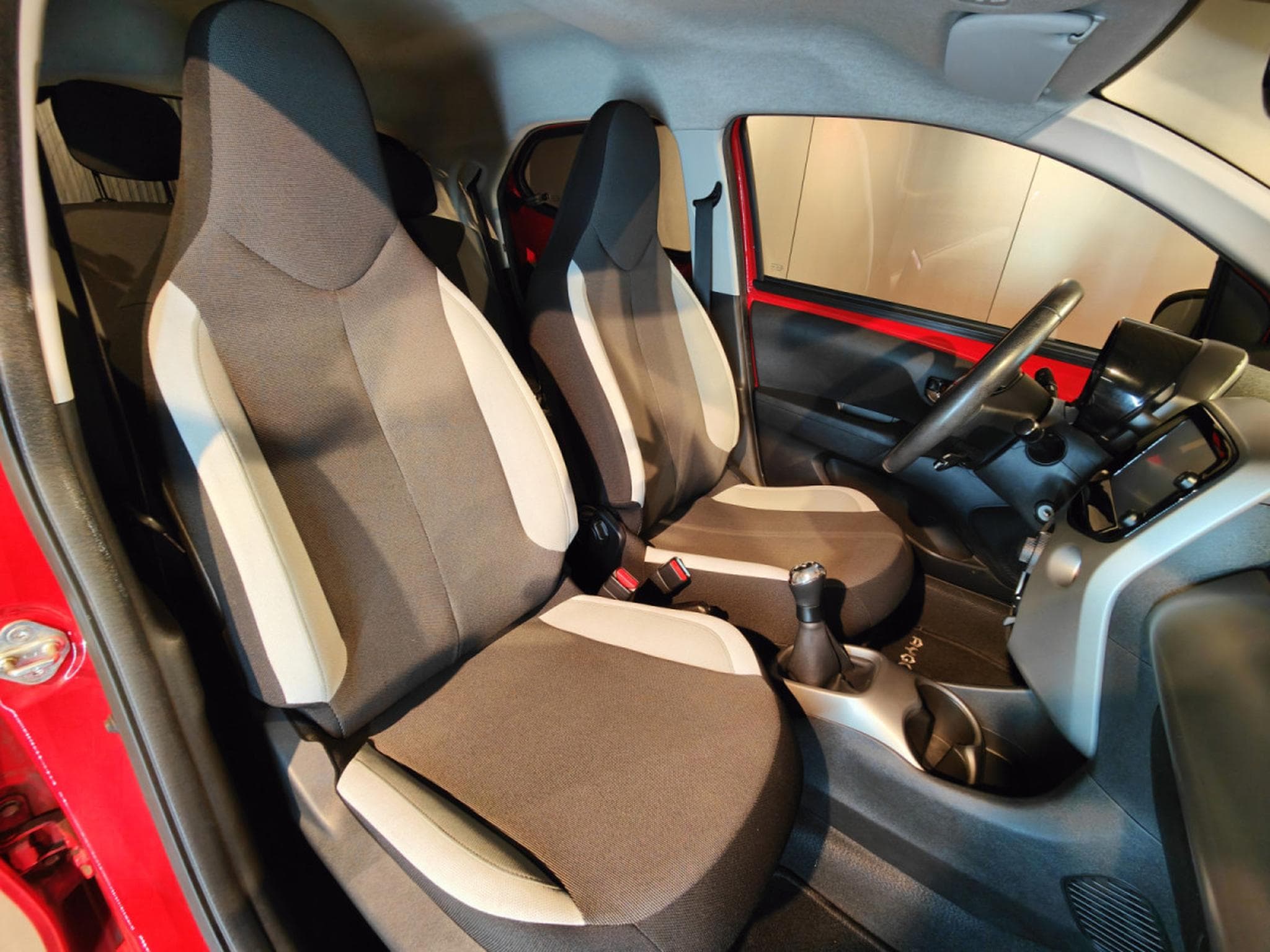 Toyota Aygo 1.0 VVT-i CLIMATISATION BLUETOOTH CAMERA (2018) - Photo 8