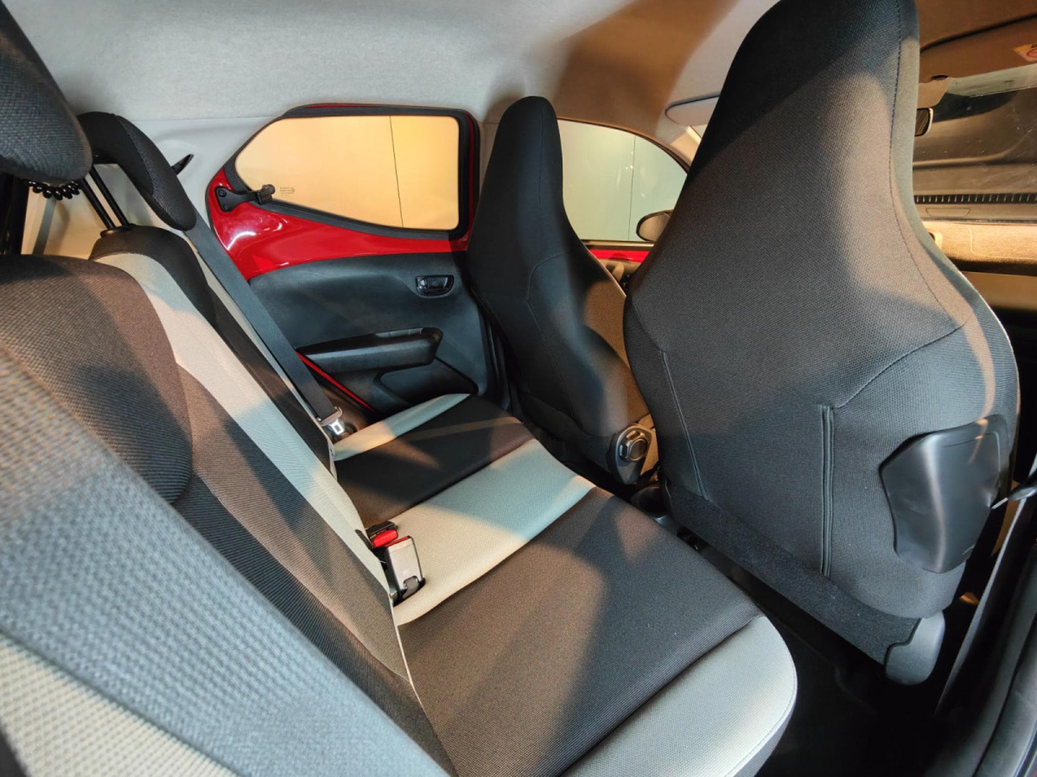 Toyota Aygo 1.0 VVT-i CLIMATISATION BLUETOOTH CAMERA (2018) - Photo 9