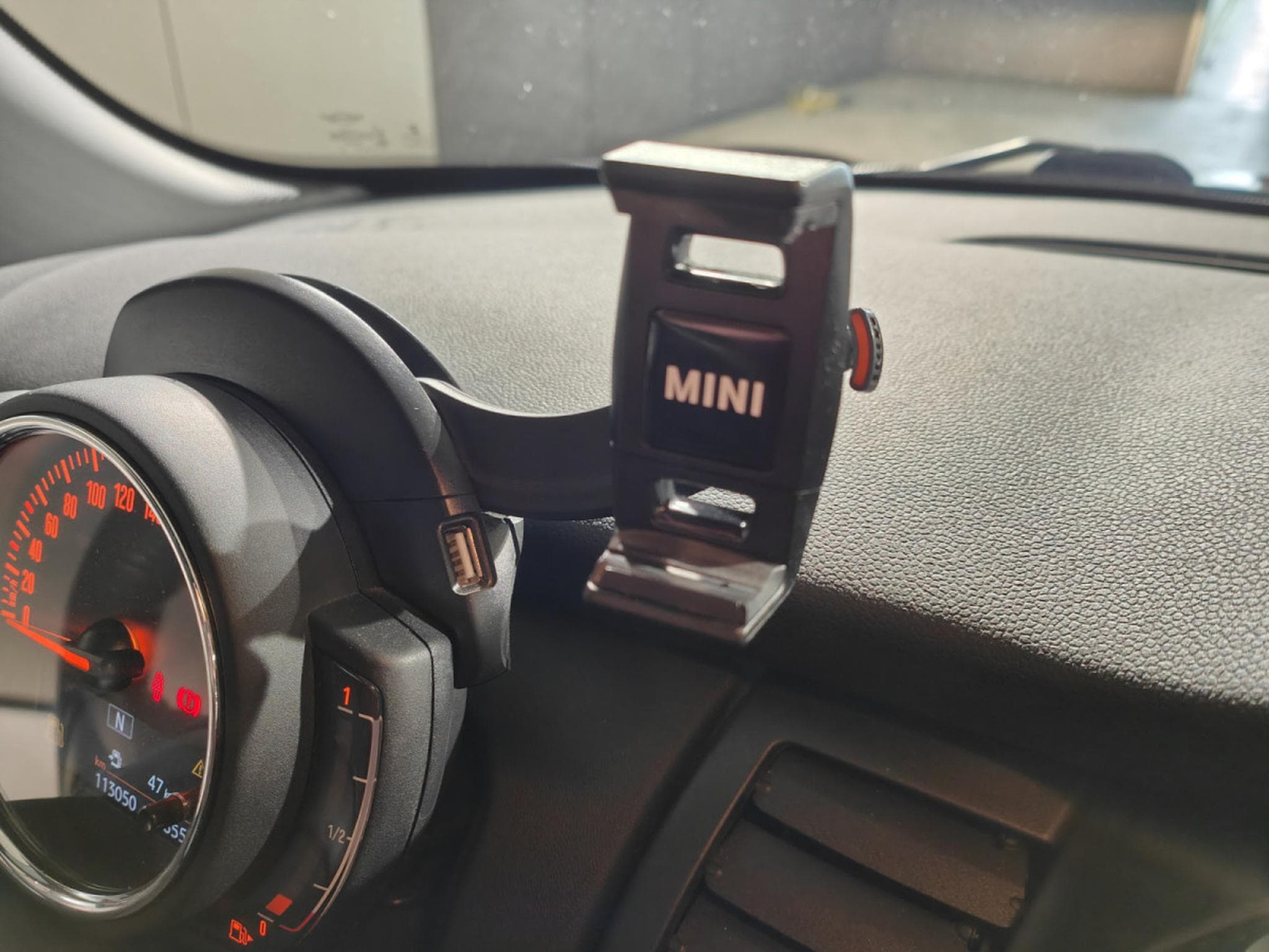 Mini Cooper 1.5i CLIMATISATION BLUETOOTH RADAR AV/ARR (2020) - Photo 18