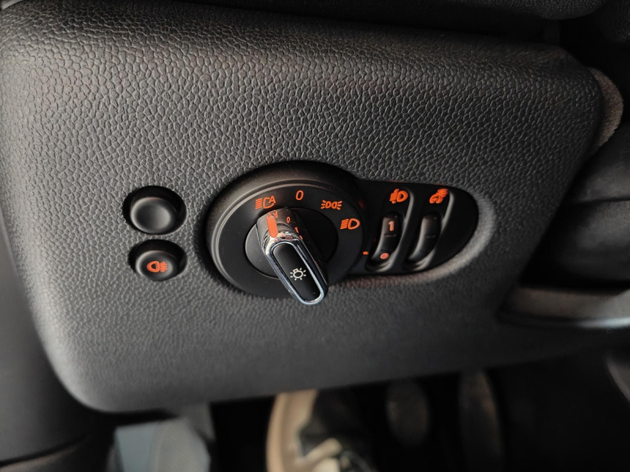 Mini Cooper 1.5i CLIMATISATION BLUETOOTH RADAR AV/ARR (2020) - Photo 21