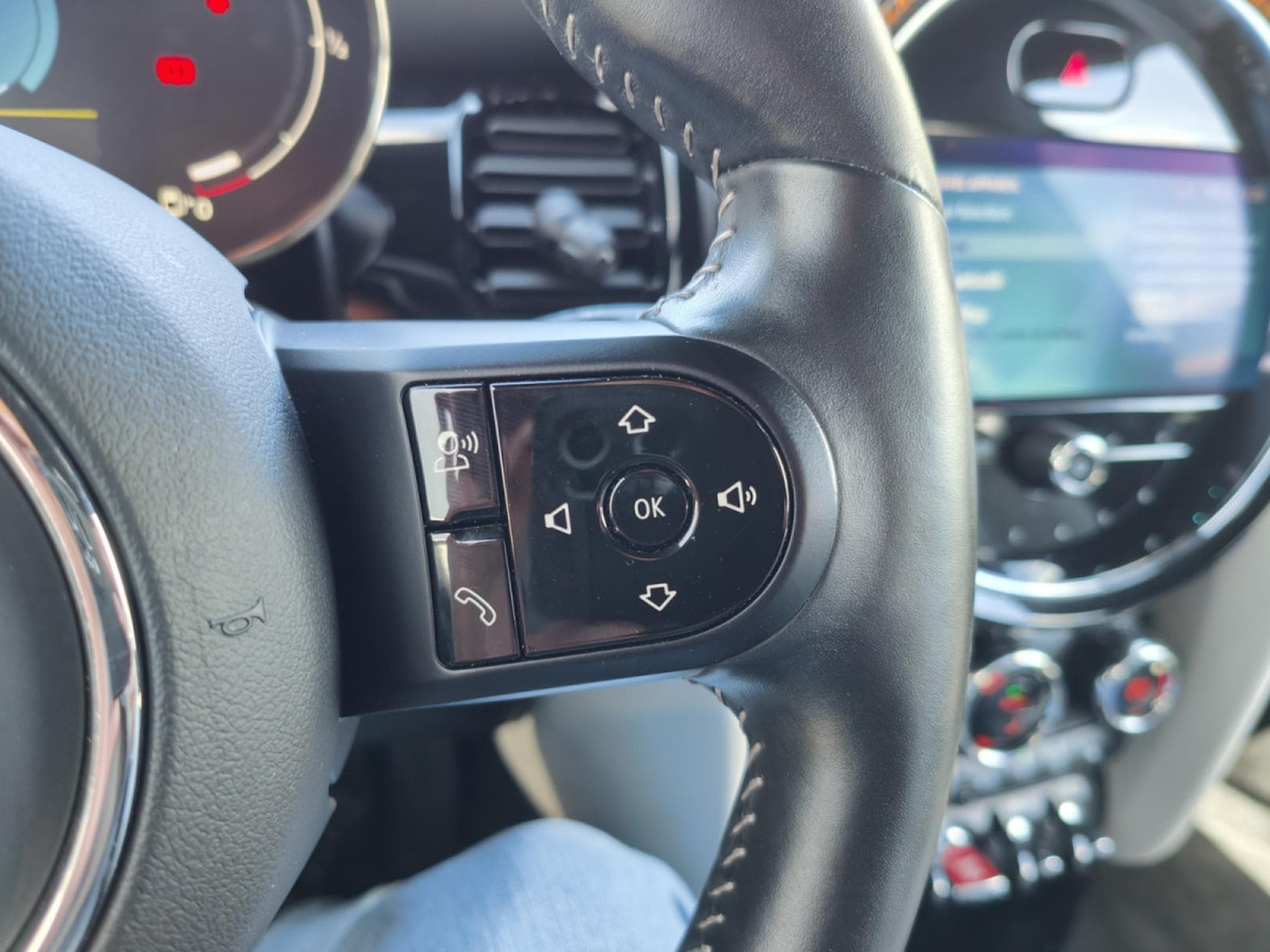 Mini Cooper 1.5 JOHN COOPER WORKS CARPLAY GPS BLUETOOTH LED (2021) - Photo 19