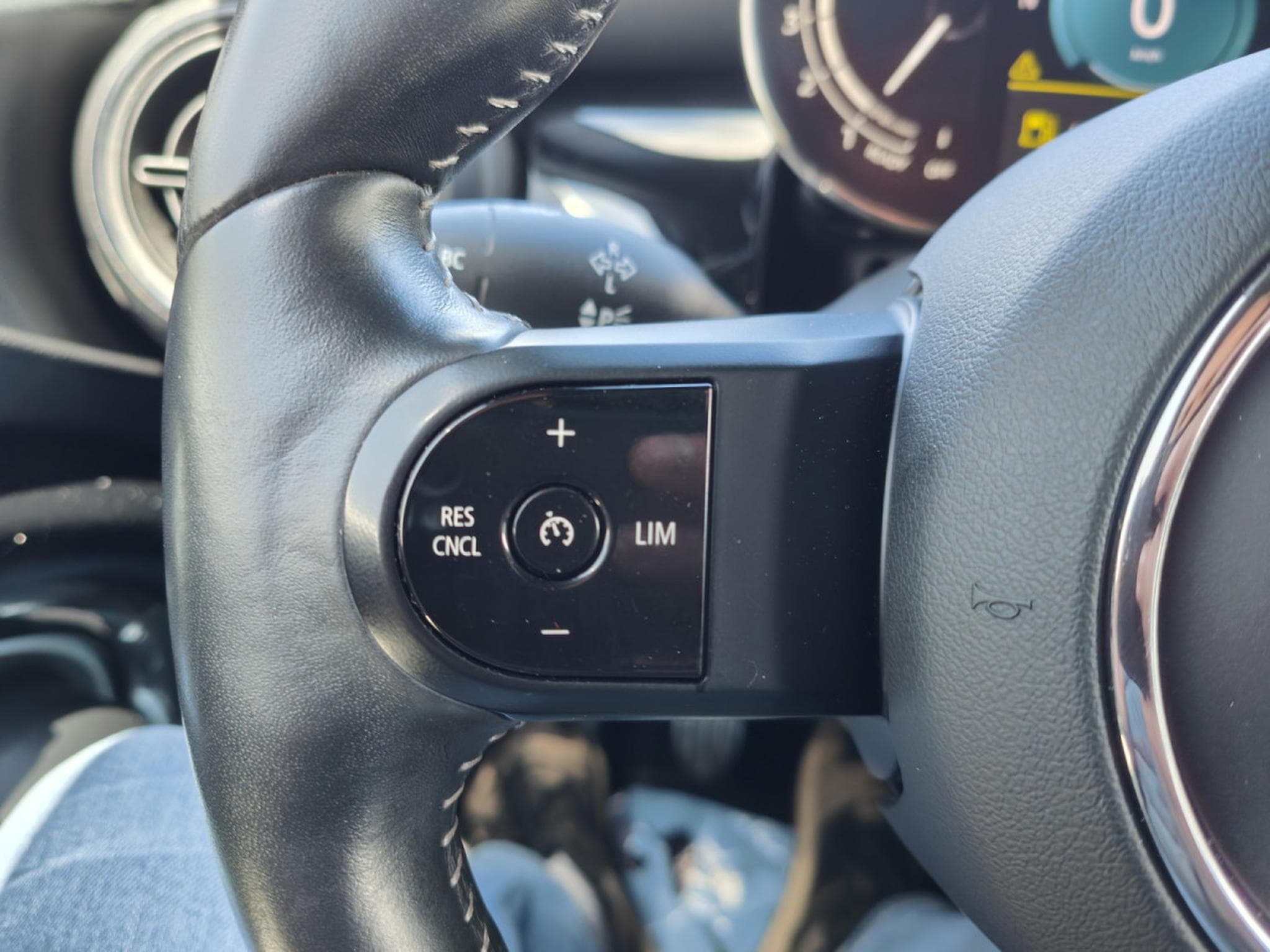 Mini Cooper 1.5 JOHN COOPER WORKS CARPLAY GPS BLUETOOTH LED (2021) - Photo 20