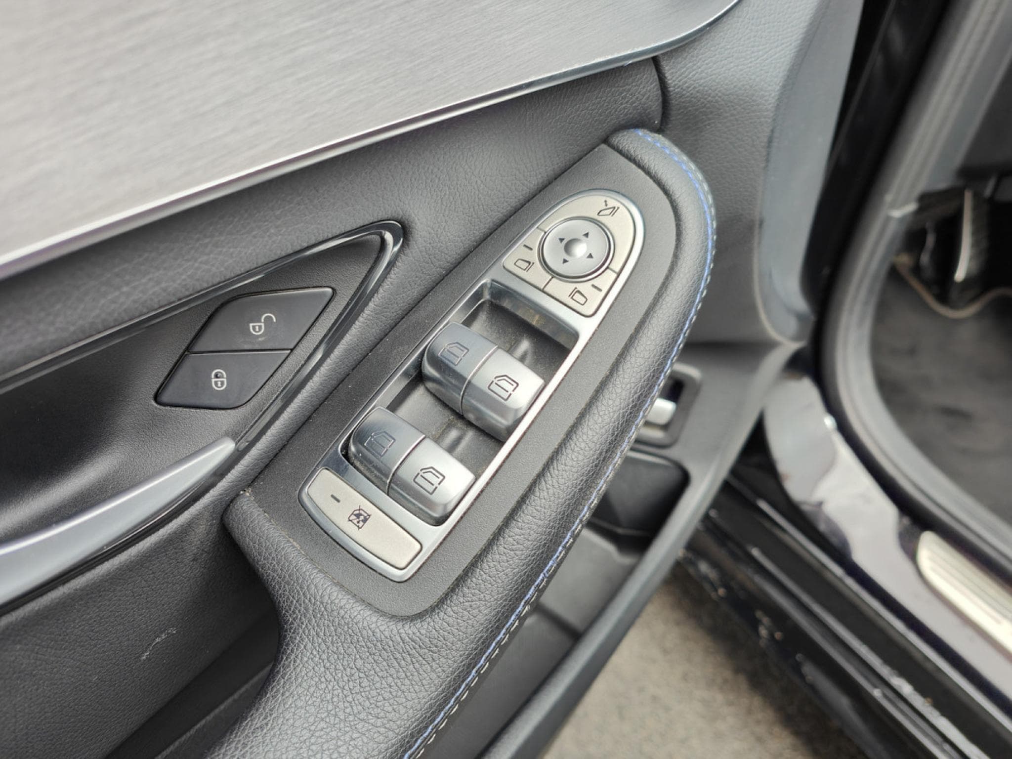 Mercedes C 220 C 220 CDI PACK AMG GPS CAMERA BLUETOOTH LED (2020) - Photo 13