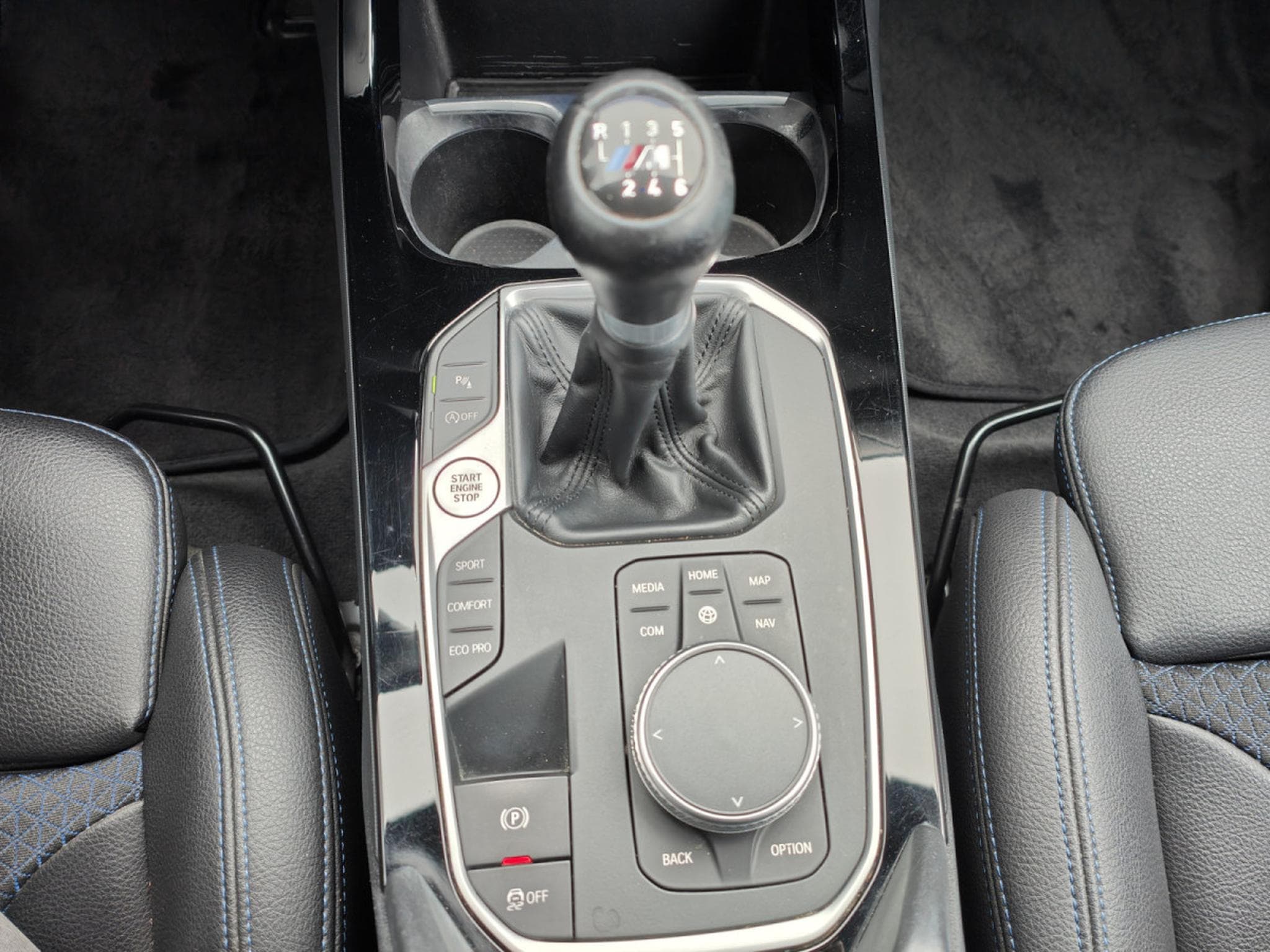 BMW 118 118I PACK M GPS CAMERA CARPLAY SIEGES CHAUFFANTS (2021) - Photo 12