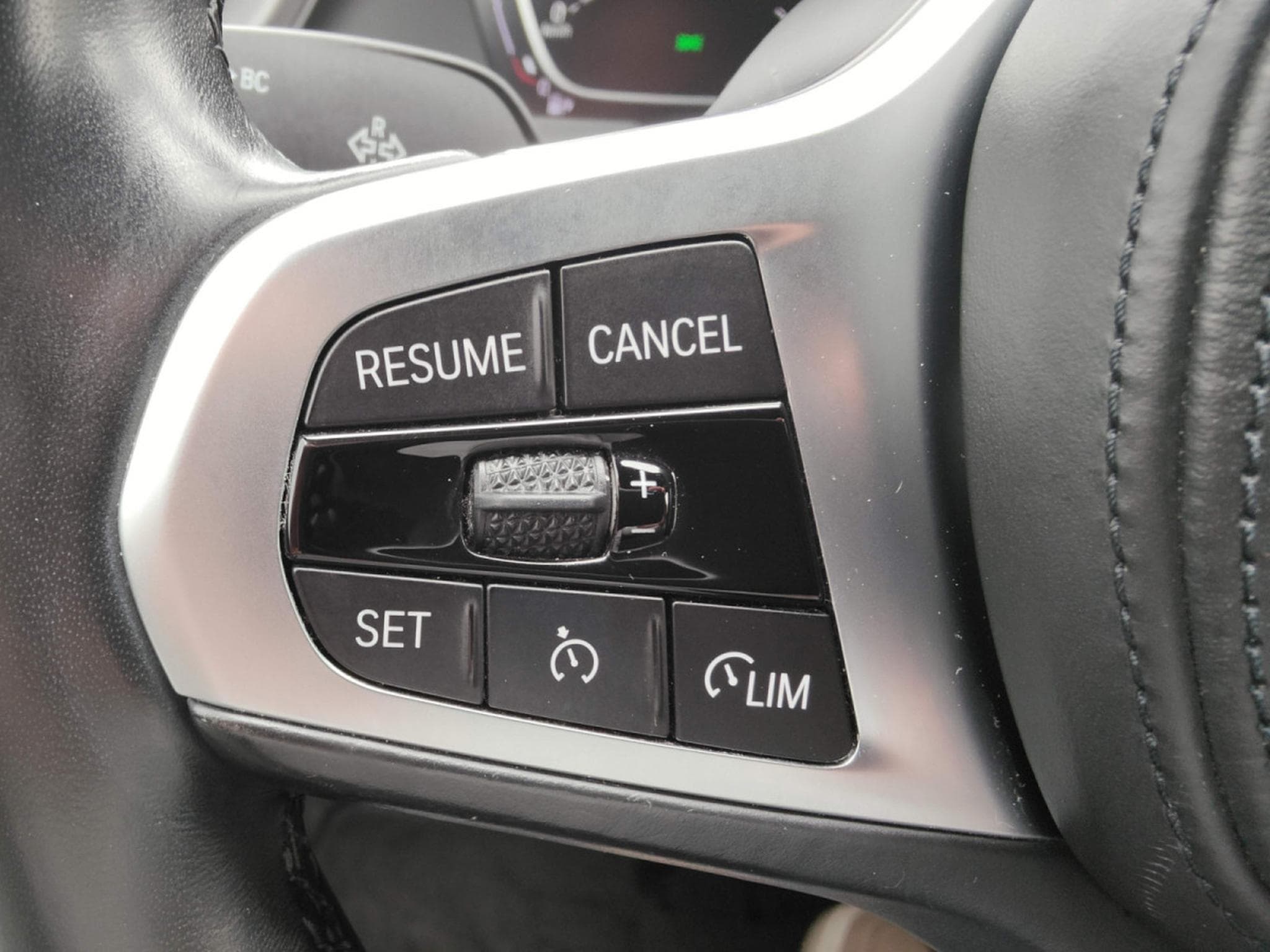 BMW 118 118I PACK M GPS CAMERA CARPLAY SIEGES CHAUFFANTS (2021) - Photo 16
