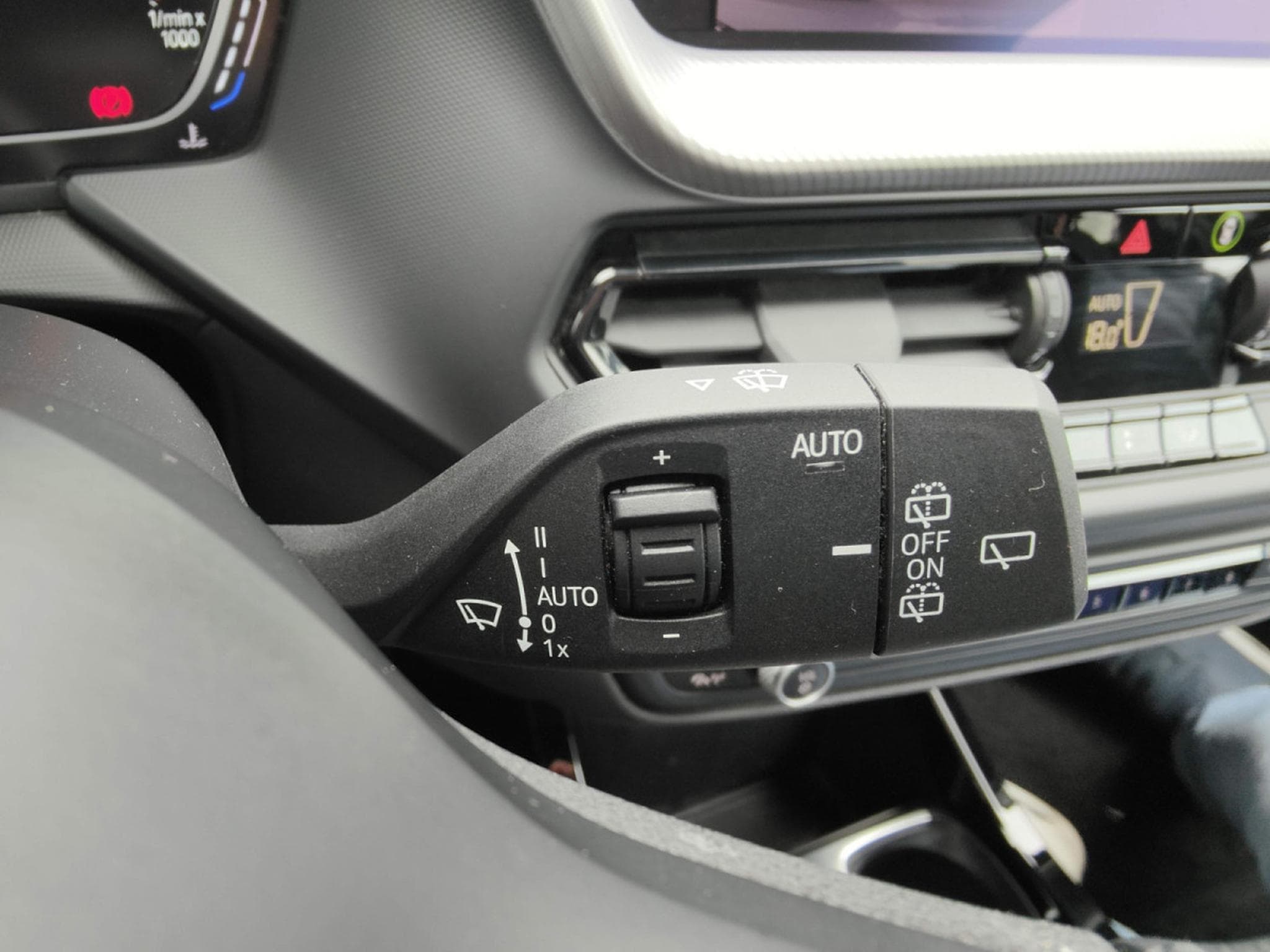 BMW 118 118I PACK M GPS CAMERA CARPLAY SIEGES CHAUFFANTS (2021) - Photo 19