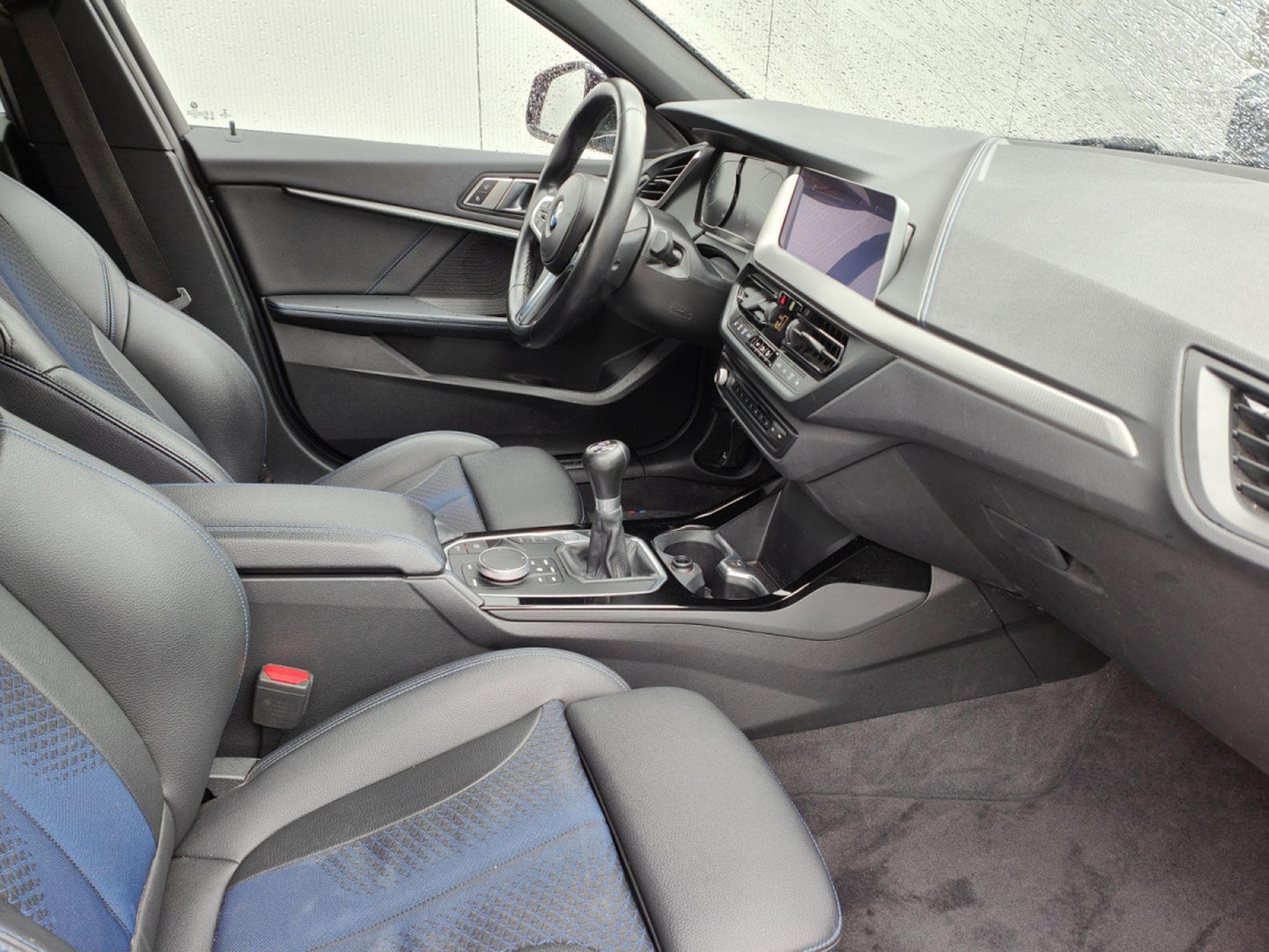 BMW 118 118I PACK M GPS CAMERA CARPLAY SIEGES CHAUFFANTS (2021) - Photo 7