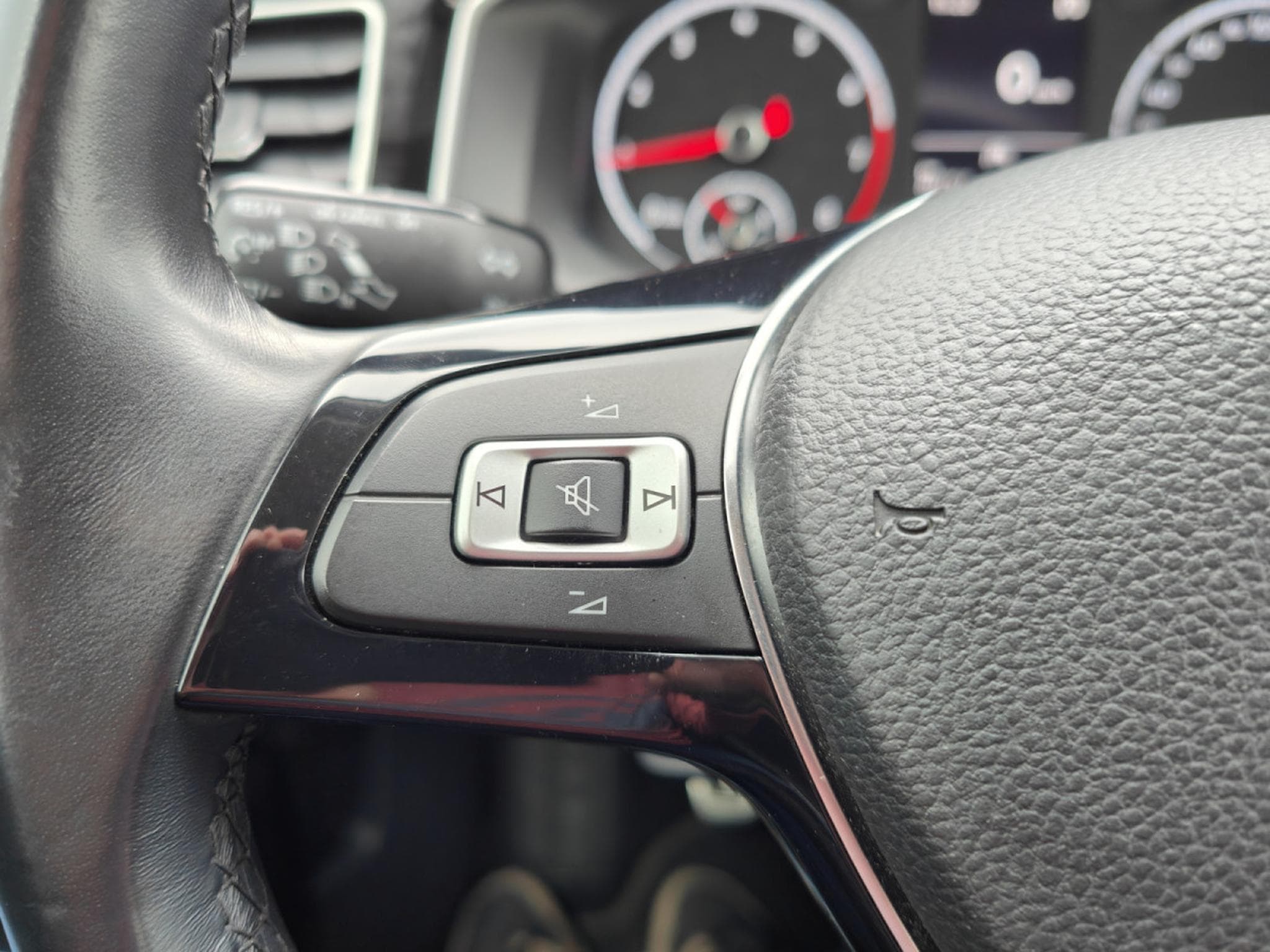 VW Polo 1.0 TSI UNITED CARPLAY CLIM RADAR AV/ARR (2021) - Photo 19