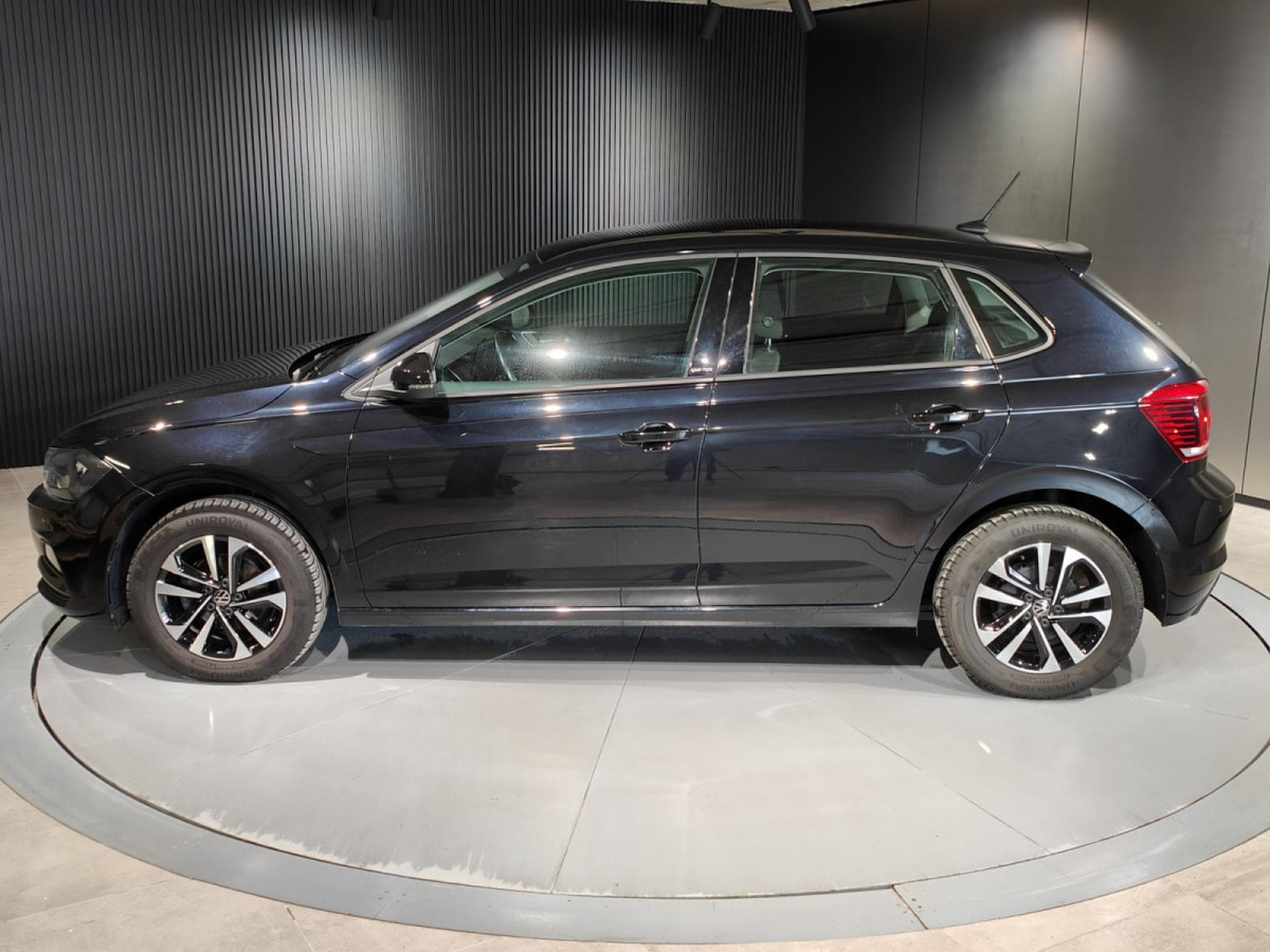 VW Polo 1.0 TSI UNITED CARPLAY CLIM RADAR AV/ARR (2021) - Photo 5