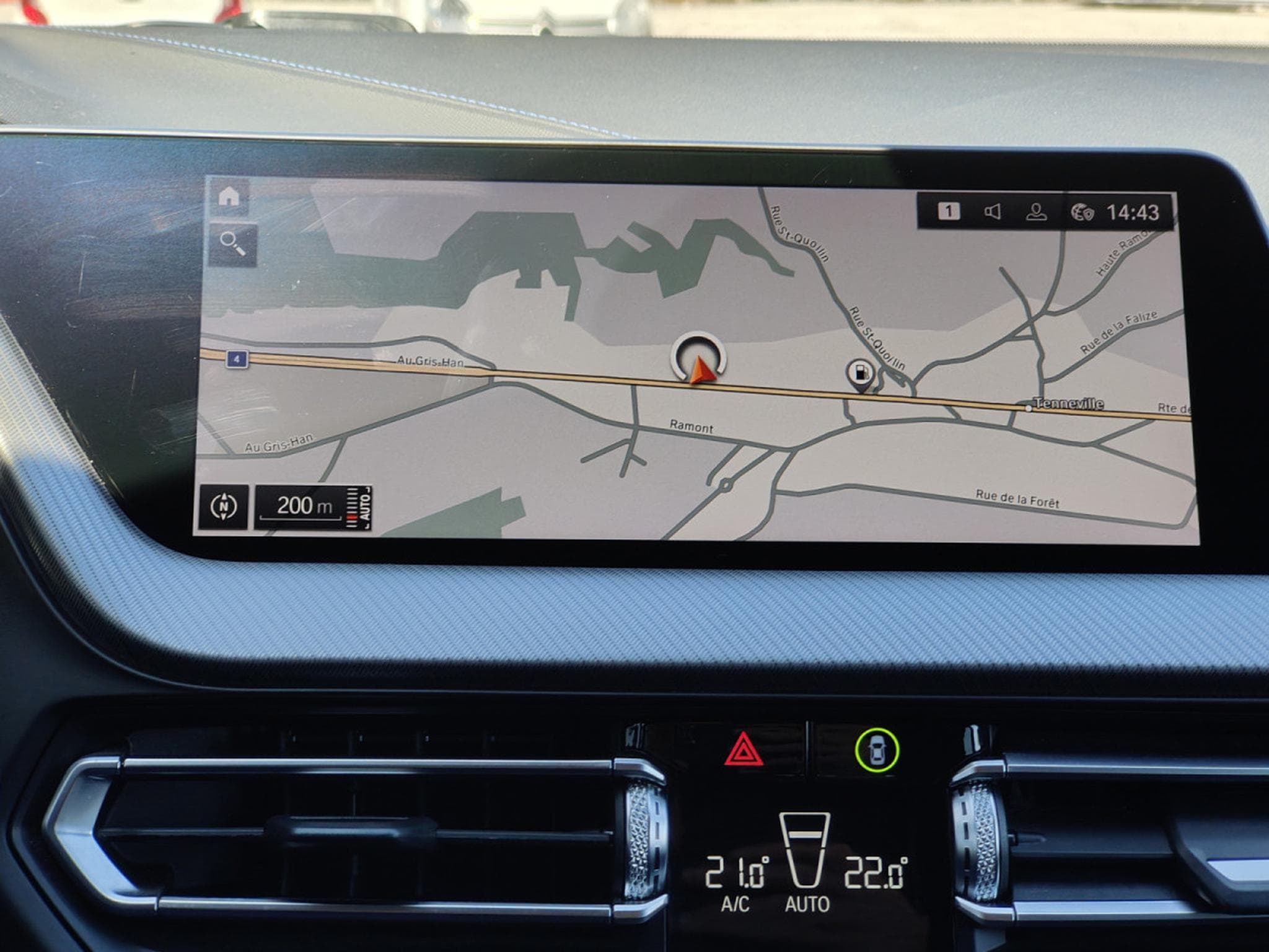BMW 118 118i PACK M SIEGES M CARPLAY GPS PHARES LED (2021) - Photo 15
