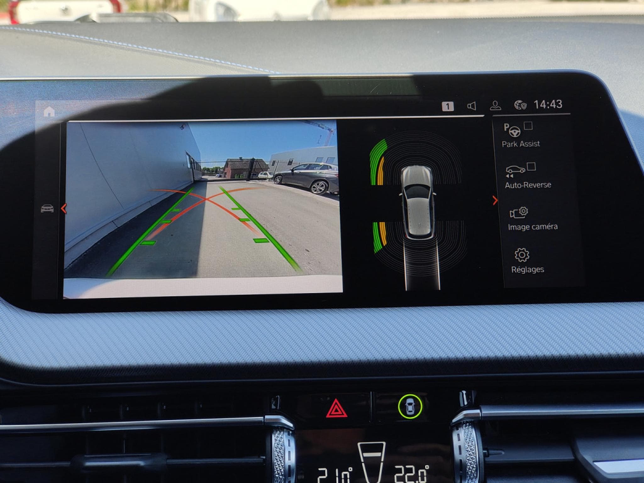 BMW 118 118i PACK M SIEGES M CARPLAY GPS PHARES LED (2021) - Photo 17
