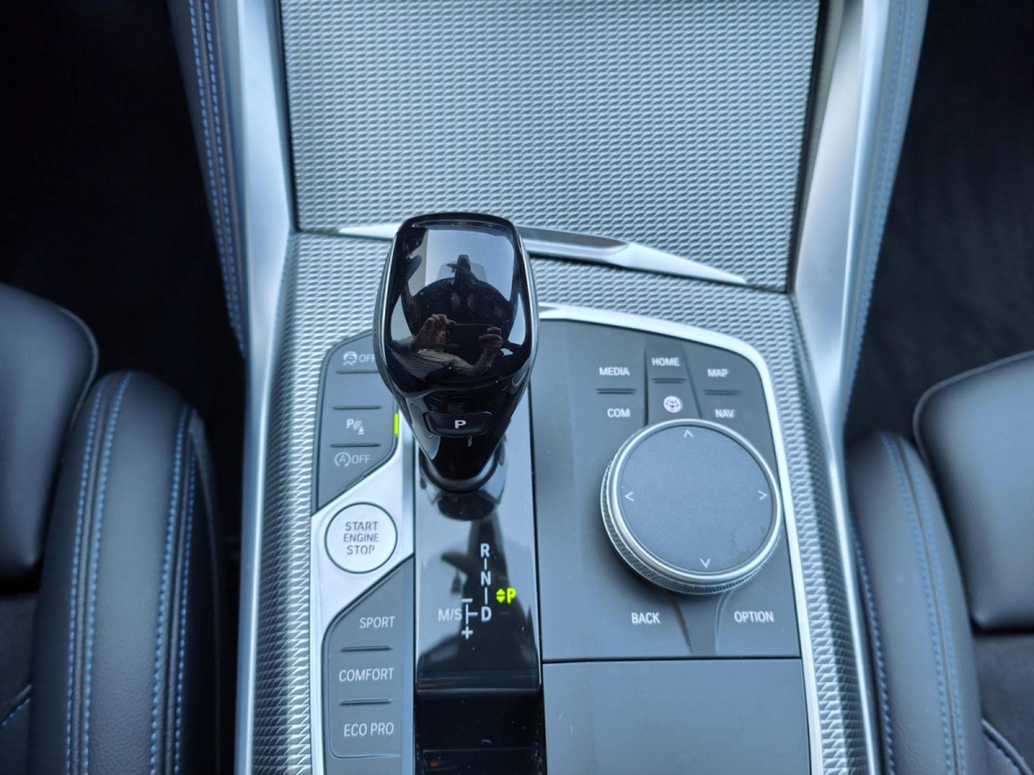 BMW 420 420I PACK M GPS CAMERA CARPLAY SIEGES ELECS MEMOIRE (2023) - Photo 23