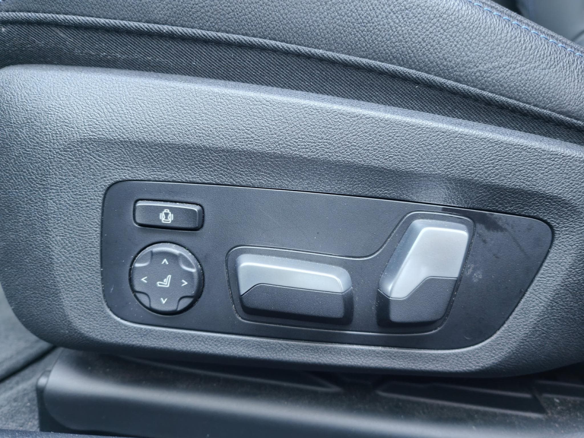BMW 420 420I PACK M GPS CAMERA CARPLAY SIEGES ELECS MEMOIRE (2023) - Photo 26