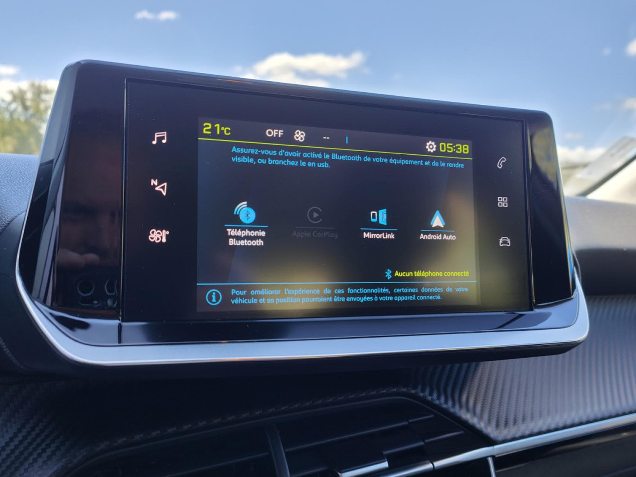 Peugeot 208 50kWh 362 KMS CARPLAY CAMERA BLUETOOTH (2023) - Photo 16