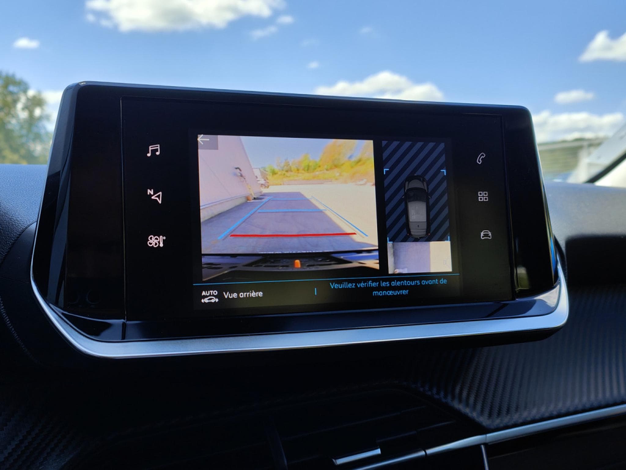 Peugeot 208 50kWh 362 KMS CARPLAY CAMERA BLUETOOTH (2023) - Photo 18