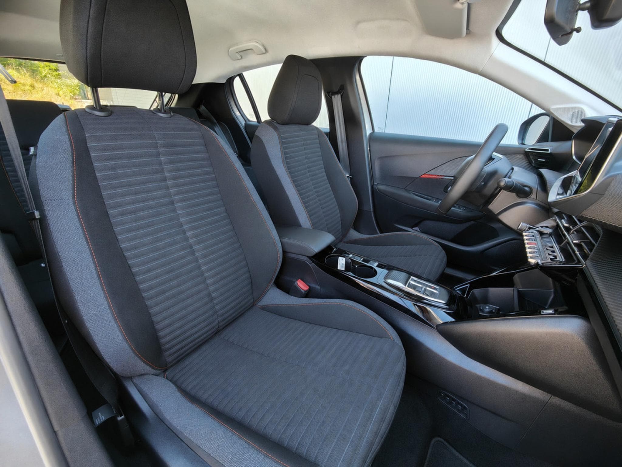 Peugeot 208 50kWh 362 KMS CARPLAY CAMERA BLUETOOTH (2023) - Photo 7