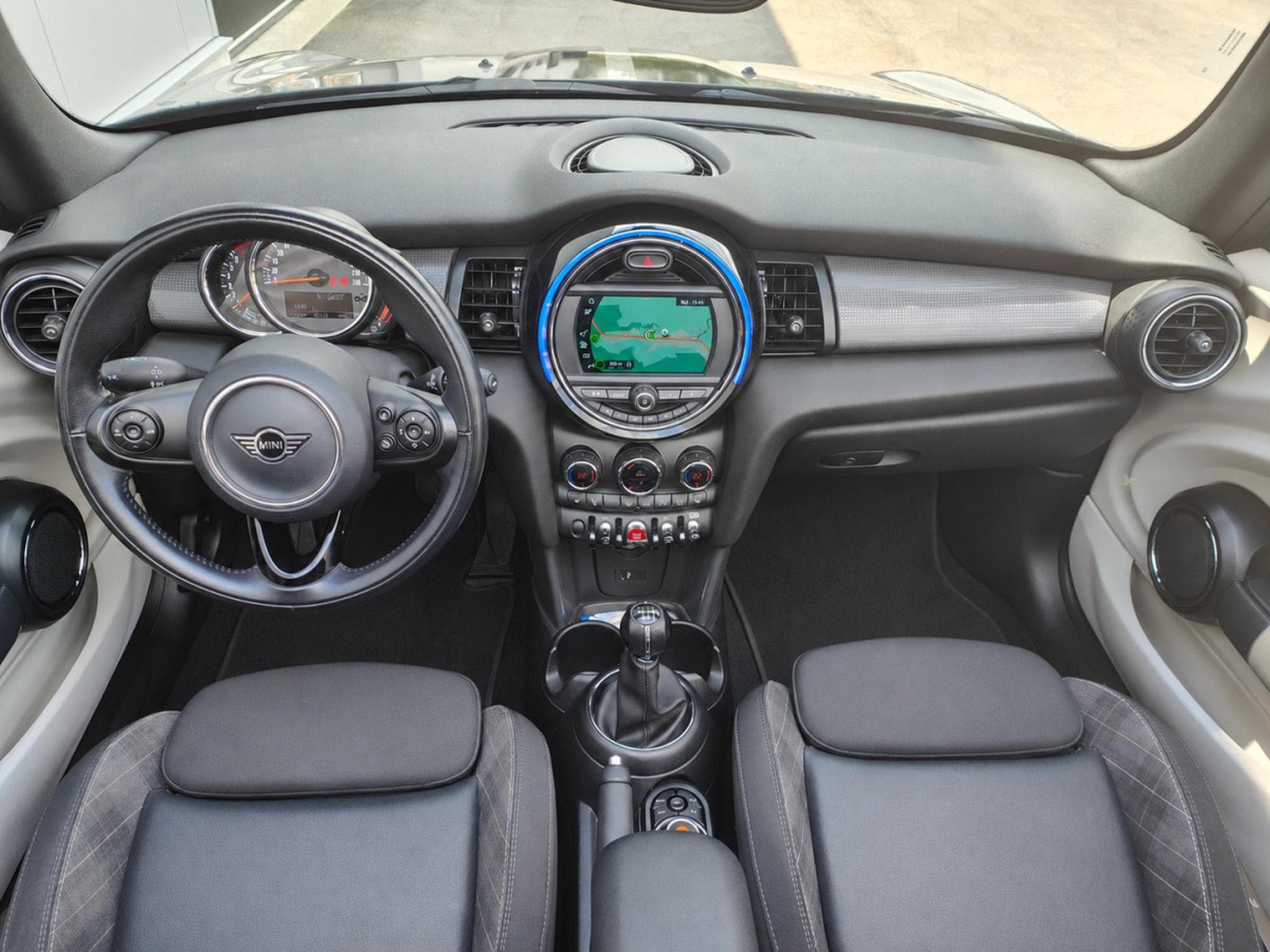 Mini Cooper Cabriolet 1.5i BLUETOOTH GPS SIEGES CHAUFF RADAR ARR (2018) - Photo 11