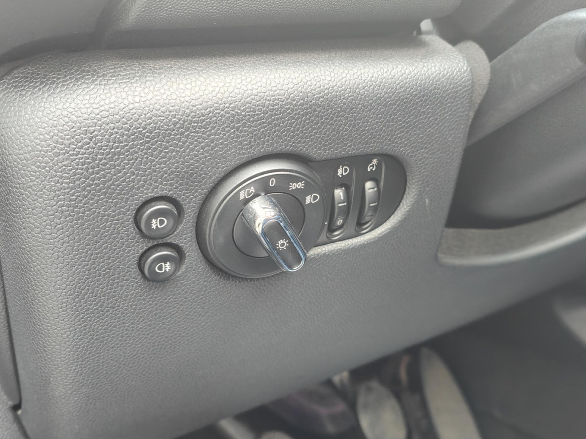 Mini Cooper Cabriolet 1.5i BLUETOOTH GPS SIEGES CHAUFF RADAR ARR (2018) - Photo 23