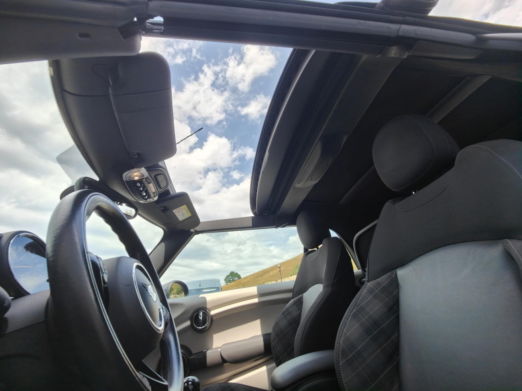 Mini Cooper Cabriolet 1.5i BLUETOOTH GPS SIEGES CHAUFF RADAR ARR (2018) - Photo 25