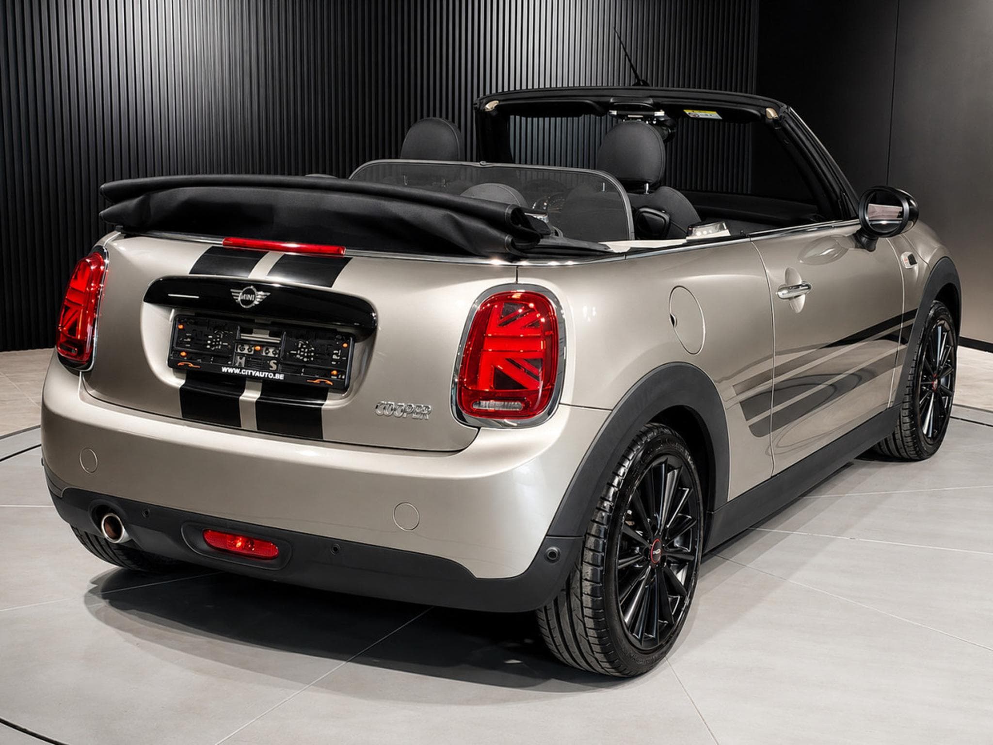 Mini Cooper Cabriolet 1.5i BLUETOOTH GPS SIEGES CHAUFF RADAR ARR (2018) - Photo 3