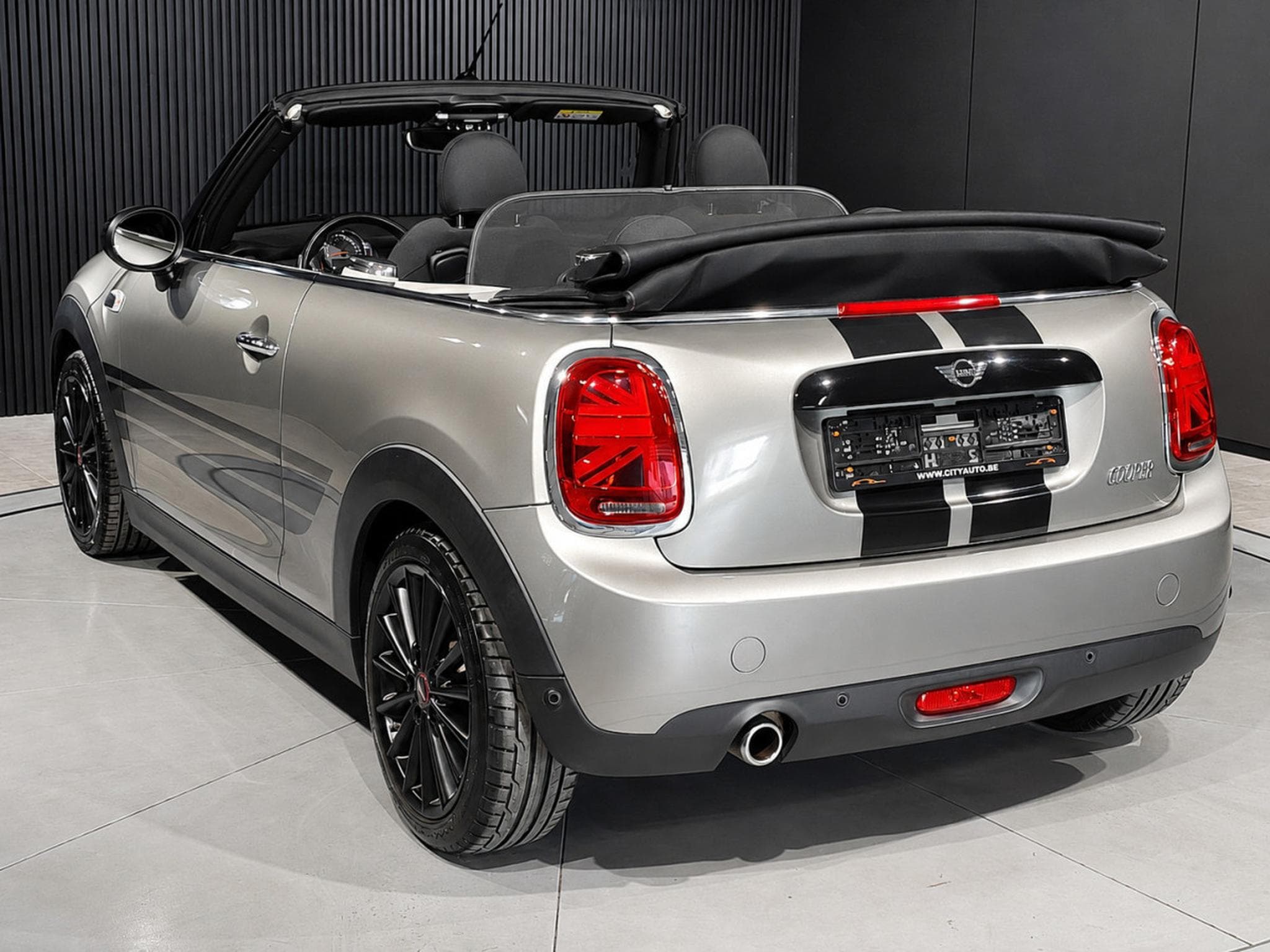 Mini Cooper Cabriolet 1.5i BLUETOOTH GPS SIEGES CHAUFF RADAR ARR (2018) - Photo 4
