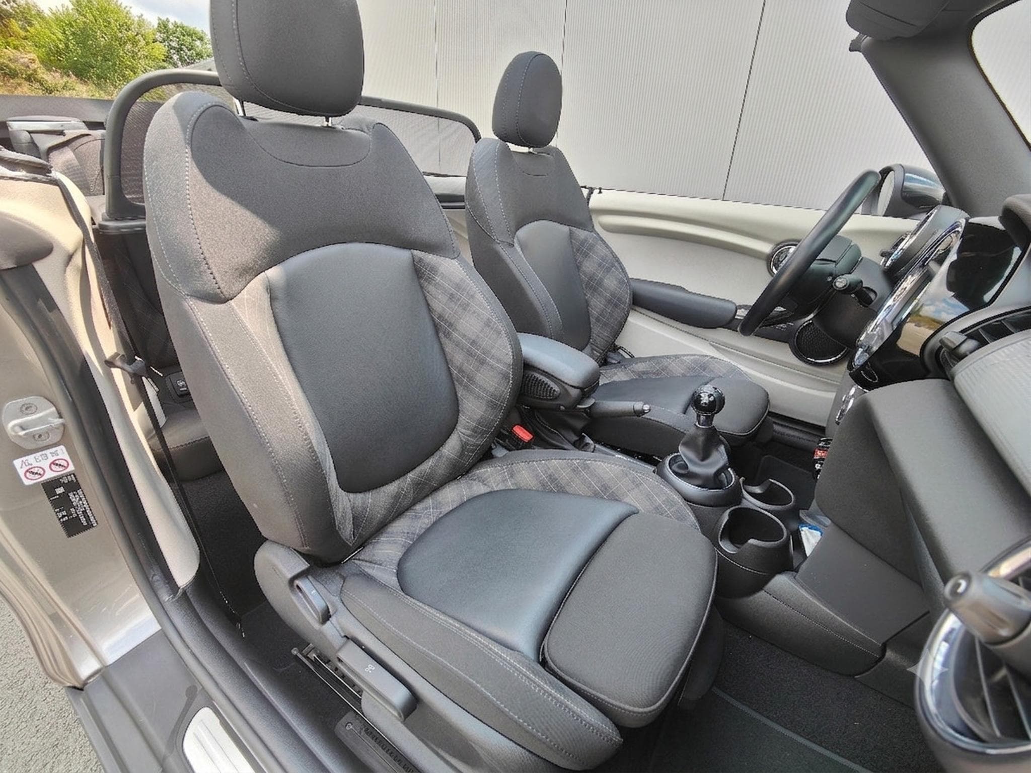 Mini Cooper Cabriolet 1.5i BLUETOOTH GPS SIEGES CHAUFF RADAR ARR (2018) - Photo 7