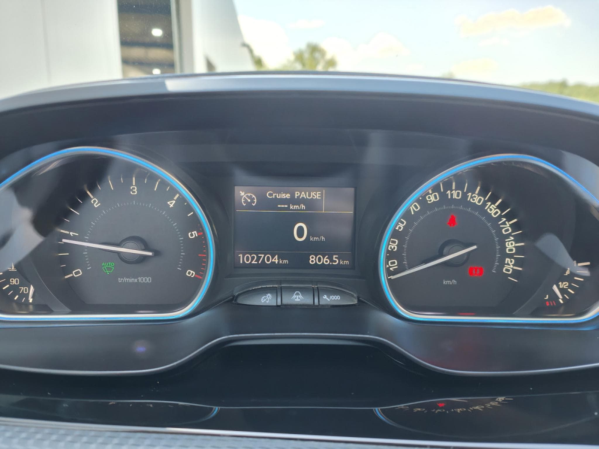 Peugeot 2008 1.6 HDI CARPLAY TOIT PANO SEMI-CUIR GPS BLUETOOTH (2017) - Photo 19