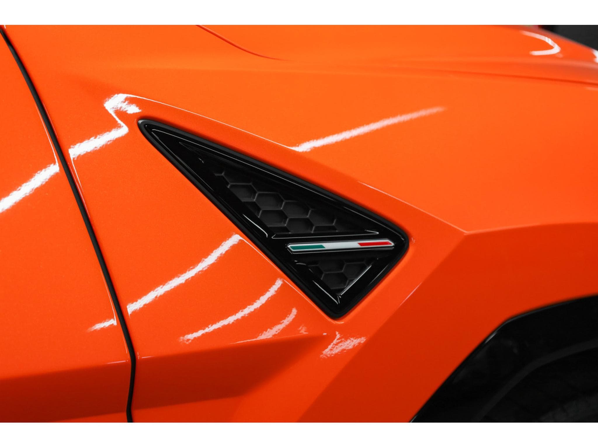 Lamborghini Urus SE - ARANCIO EGON (2025) - Photo 29