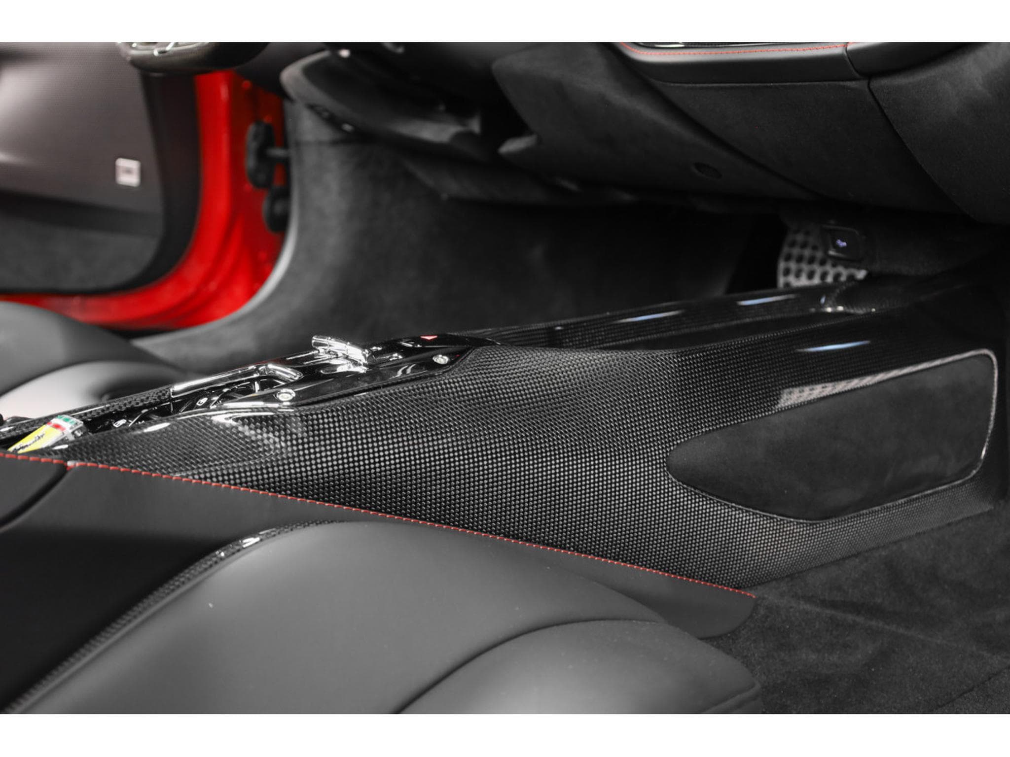 Ferrari SF90 V8 - ROSSO CORSA METALLIC - FULL CARBON (2025) - Photo 26