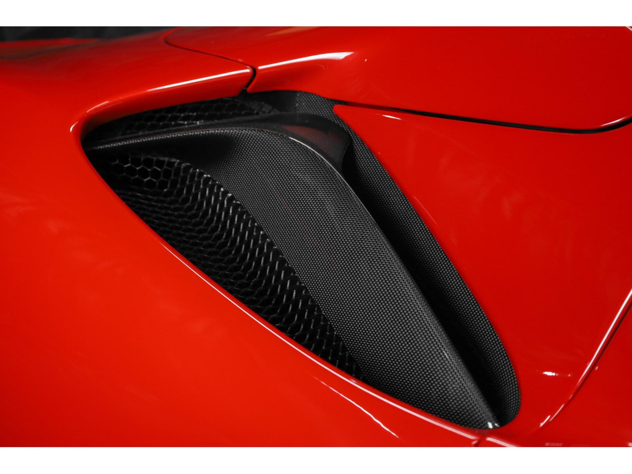 Ferrari SF90 V8 - ROSSO CORSA METALLIC - FULL CARBON (2025) - Photo 29