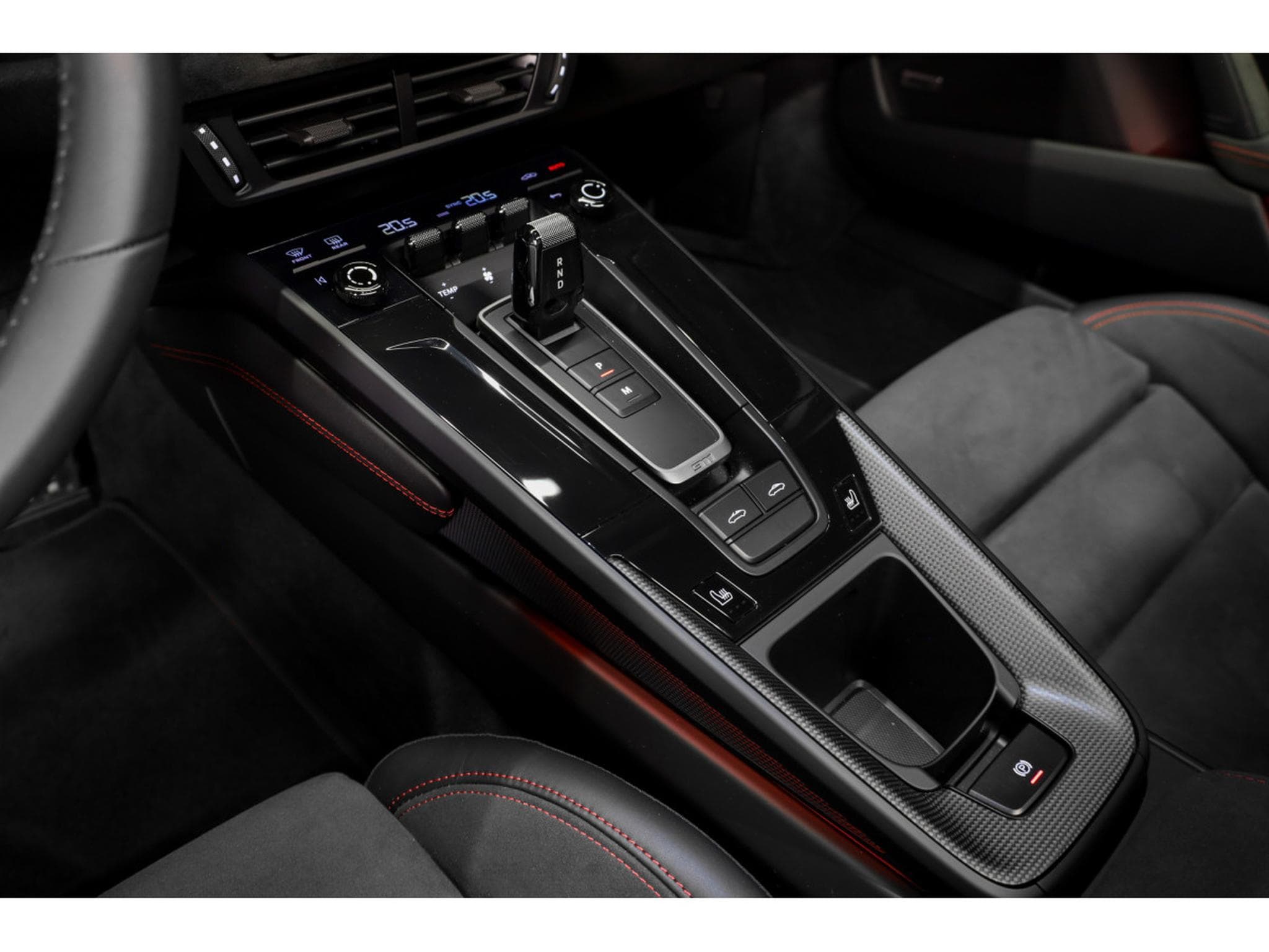 Porsche 911 992.2 Targa 4 GTS PDK - ROUGE CARMIN (2025) - Photo 10