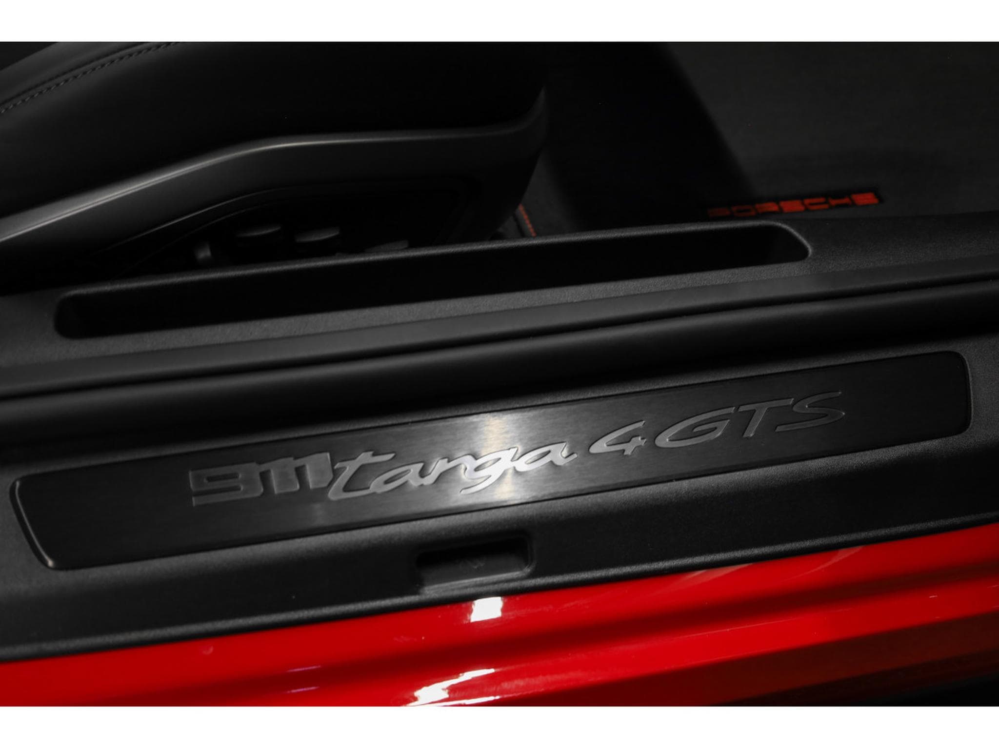 Porsche 911 992.2 Targa 4 GTS PDK - ROUGE CARMIN (2025) - Photo 20