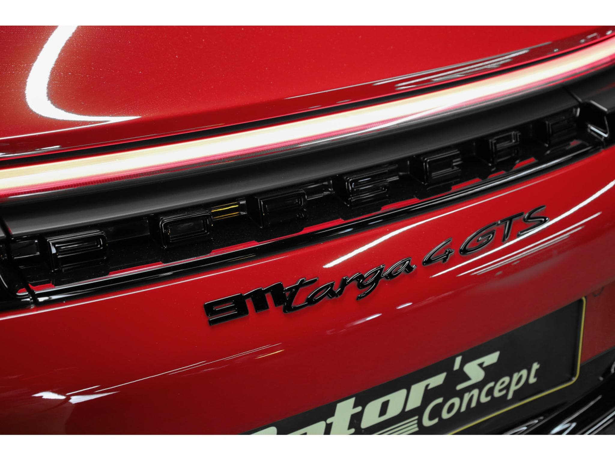 Porsche 911 992.2 Targa 4 GTS PDK - ROUGE CARMIN (2025) - Photo 28
