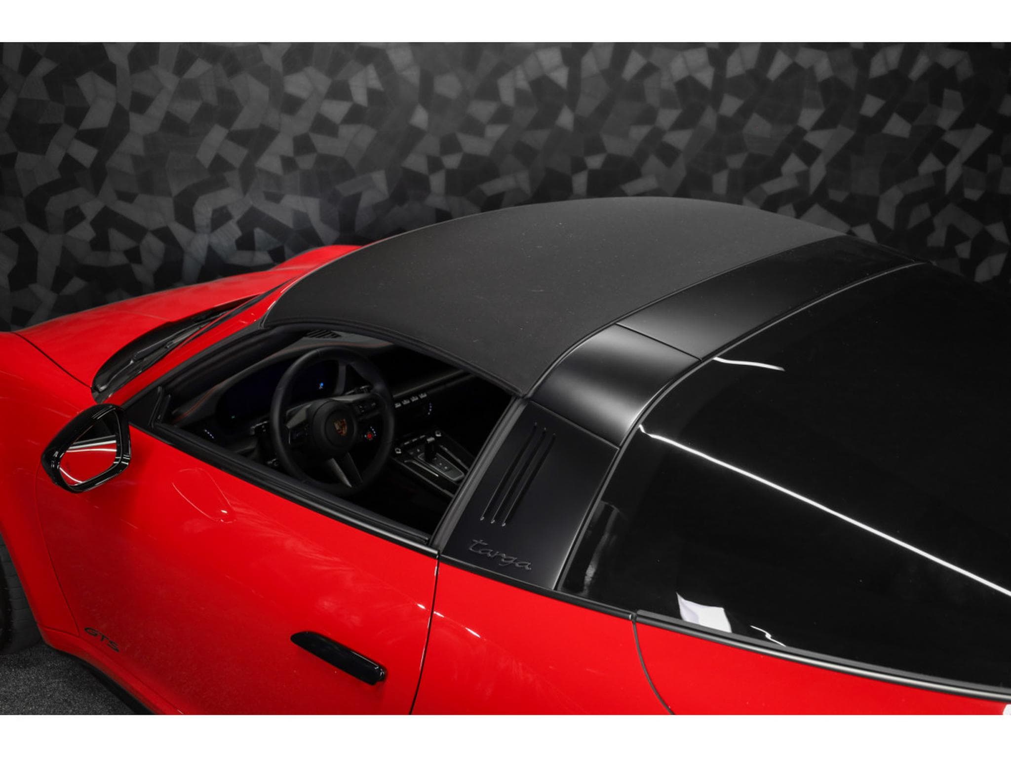 Porsche 911 992.2 Targa 4 GTS PDK - ROUGE CARMIN (2025) - Photo 29