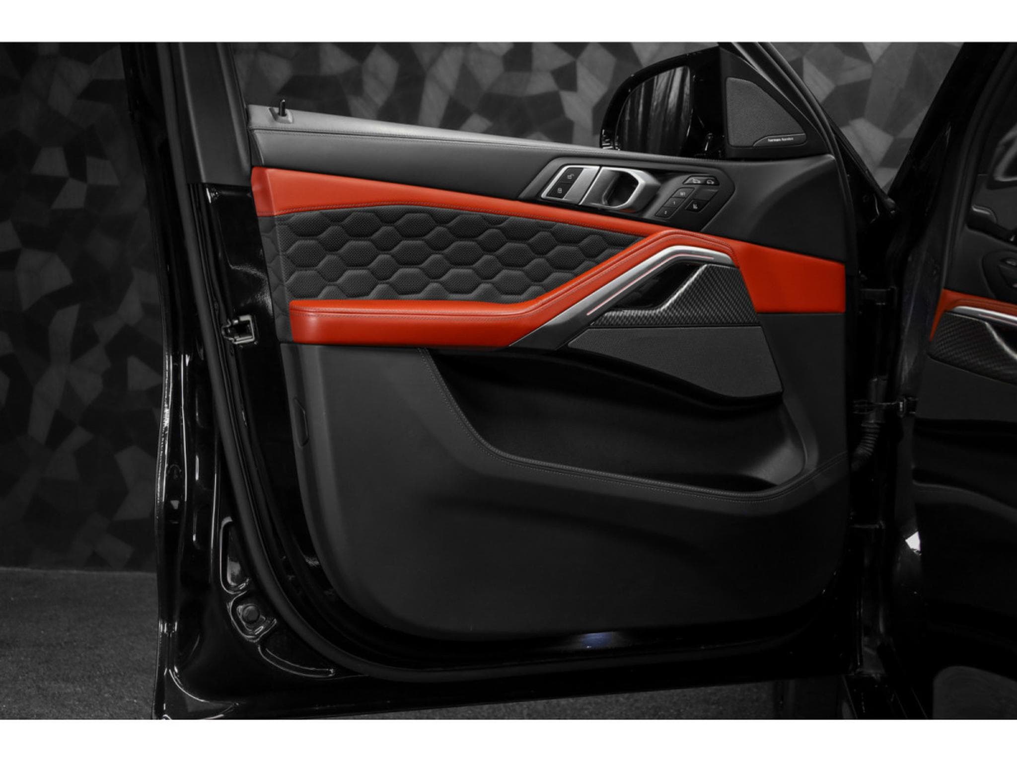 BMW X6M Compétition F96 (2021) - Photo 18